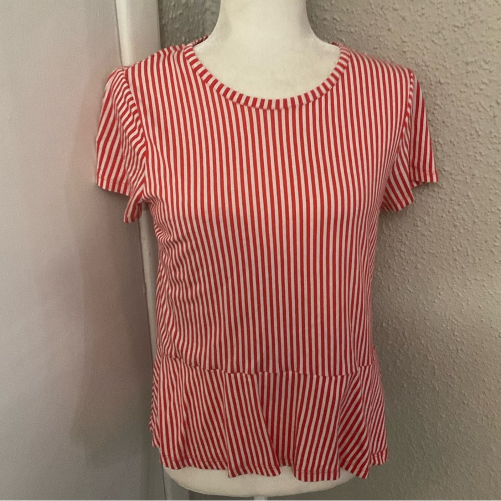 Michael Kors MICHAEL Michael Kors Short Sleeve Ruffle Tier Peplum Size M / US 6-8 / IT 42-44 - 1 Thumbnail