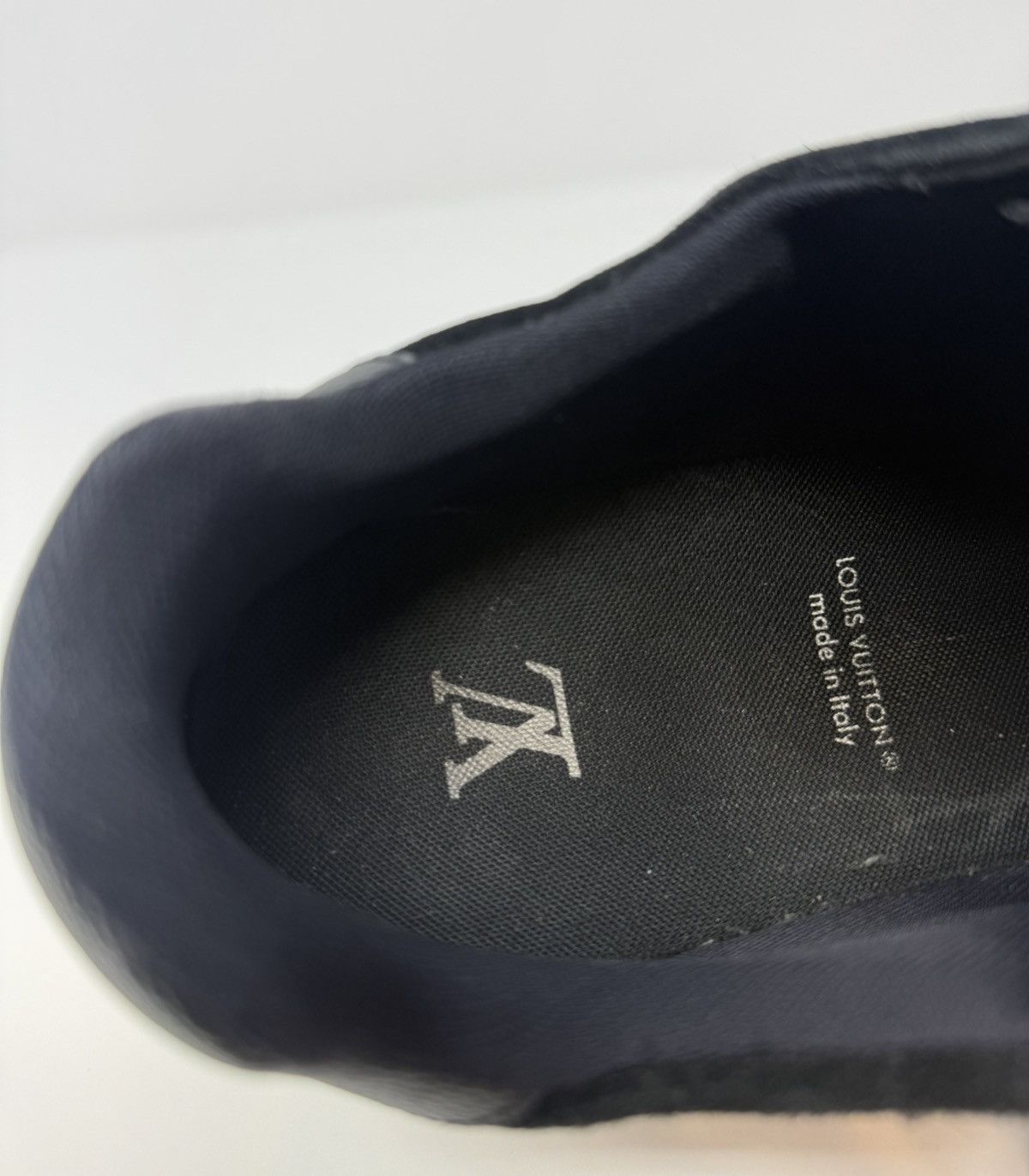Louis Vuitton Louis Vuitton Trainer Sneaker Black Monogram Size US 9 / EU 42 - 8 Thumbnail