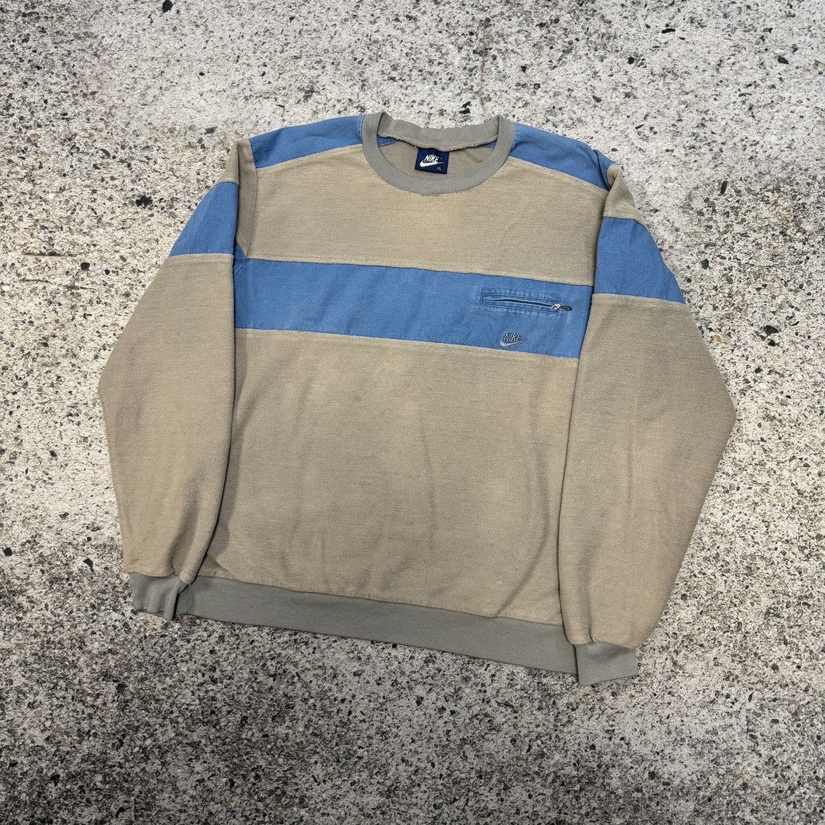 Nike 80s Nike Thrashed Faded Distressed Sweatshirt Size US XL / EU 56 / 4 - 4 Thumbnail