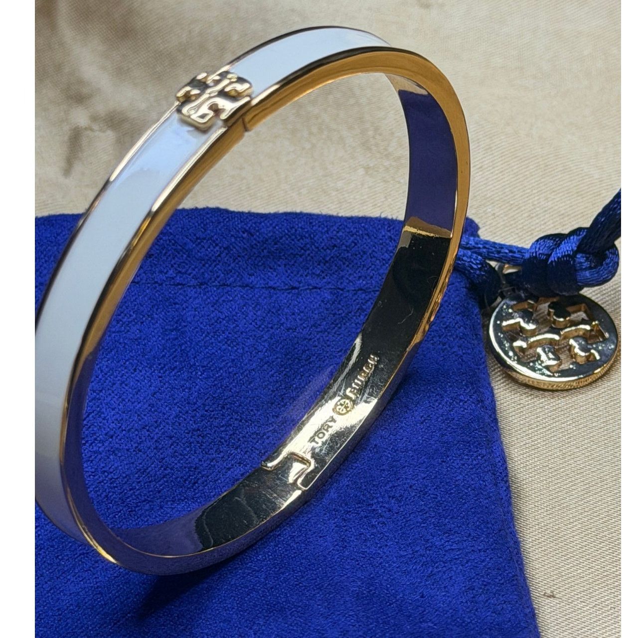 Tory Burch Tory Burch Kira White Enamel Bangle 18K Gold‑Plated Sz 17.5 Size ONE SIZE - 2 Thumbnail