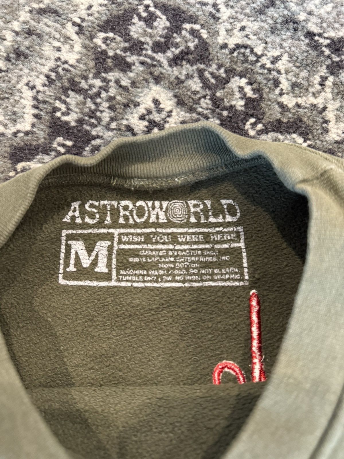 Travis Scott Travis Scott Astroworld Tour Skipping Bear Crewneck Size US M / EU 48-50 / 2 - 4 Thumbnail
