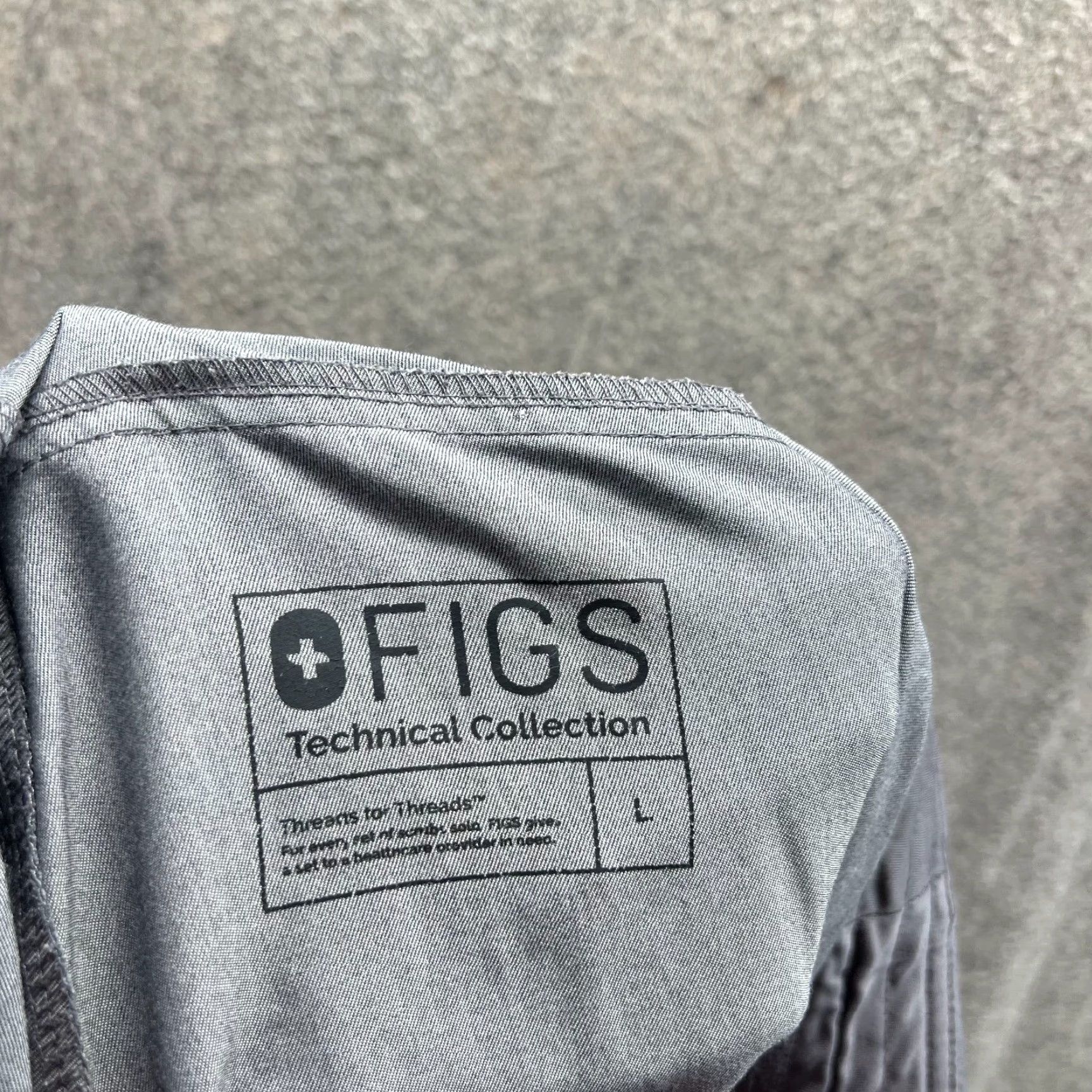 Vintage Figs Scrub Women Large Gray Technical Collection Stretch Cargo Nurse Shirt Size 36" / US 14 / IT 50 - 2 Thumbnail