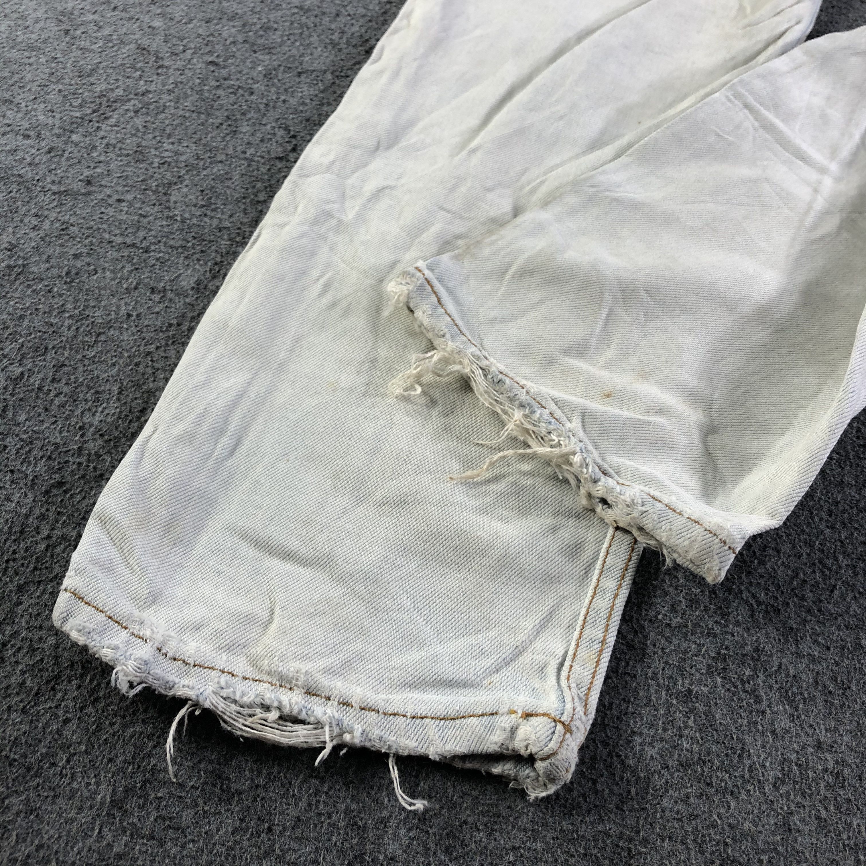 Levi's Vintage Light Wash Levis Jeans-J3955 Size US 29 - 6 Thumbnail