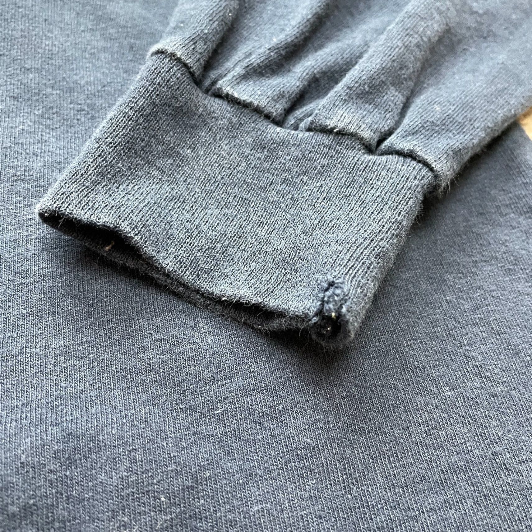 Gildan Gildan Shirt Adult Medium Blue Long Sleeve Crew Neck Logo Size US M / EU 48-50 / 2 - 3 Thumbnail