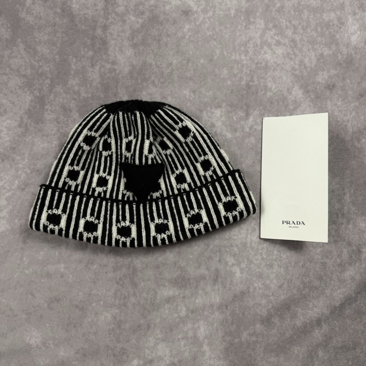 Prada Prada logo-triangle ribbed-knit beanie Size ONE SIZE - 1 Thumbnail