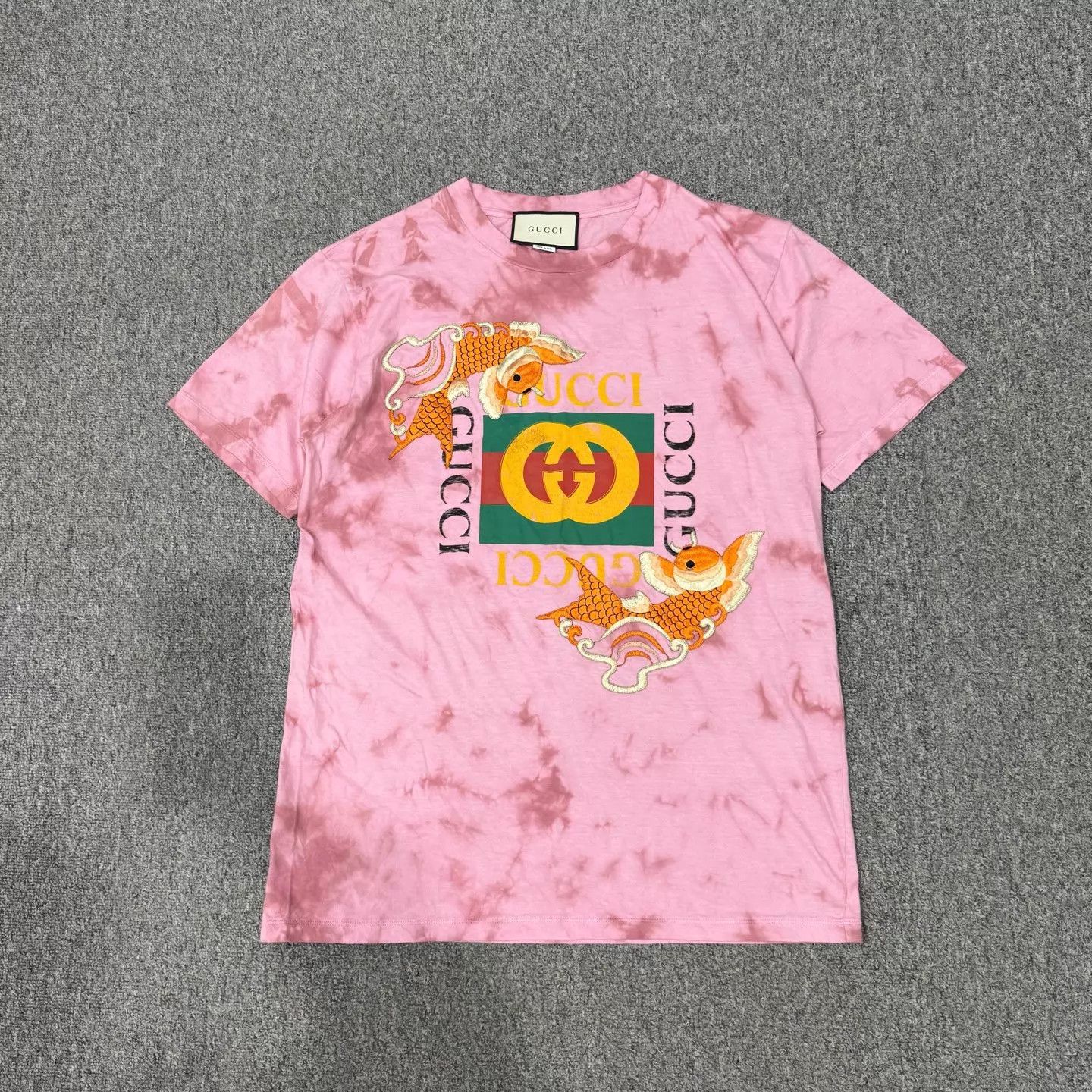 Gucci Gucci Classic Koi Embroidered Pink Tie-Dye Short Sleeve Size US S / EU 44-46 / 1 - 1 Thumbnail