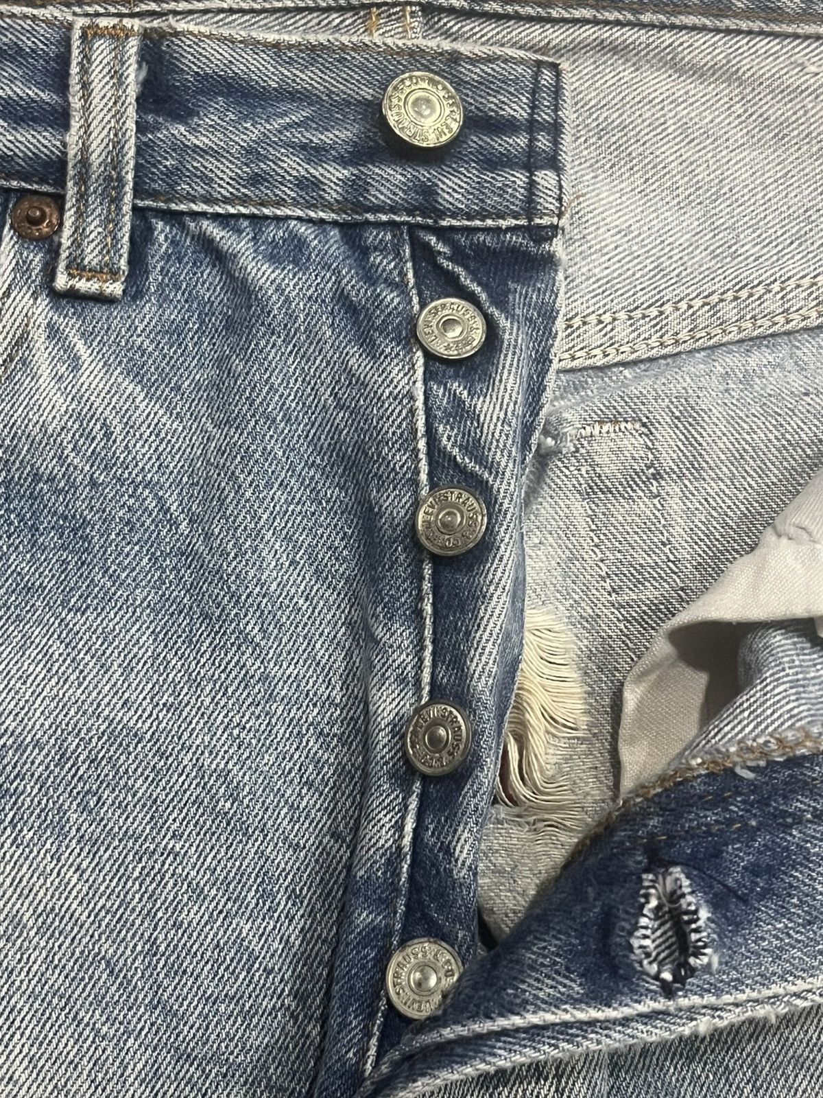 Levi's ⚡️Vintage⚡️80s Levi’s 501 Destroy Buttonfly Blue Washed Jeans Size US 30 / EU 46 - 6 Thumbnail