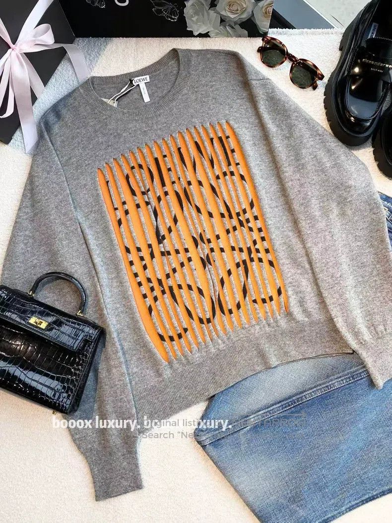 Loewe Loewe Cashmere Cutout Letter Big Logo Knit Sweater Size M / US 6-8 / IT 42-44 - 1 Thumbnail