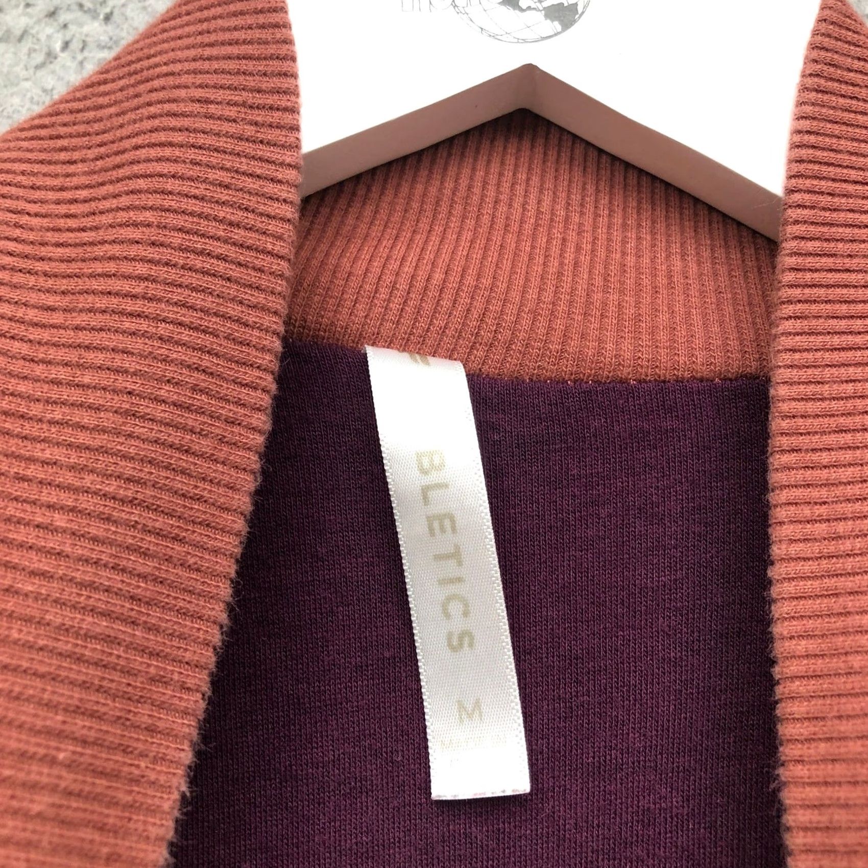 Fabletics Fabletics Sweatshirt Pullover 1/2 Zip Mock Neck Colorblock Womens Medium Orange Purple Size M / US 6-8 / IT 42-44 - 3 Thumbnail