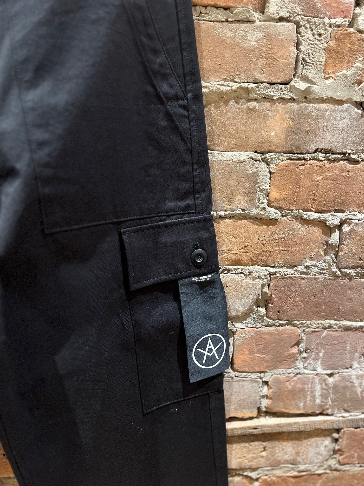Local Authority Local Authority Los Angeles “Mad Mickey” Cargo Pants Size US 32 / EU 48 - 3 Thumbnail