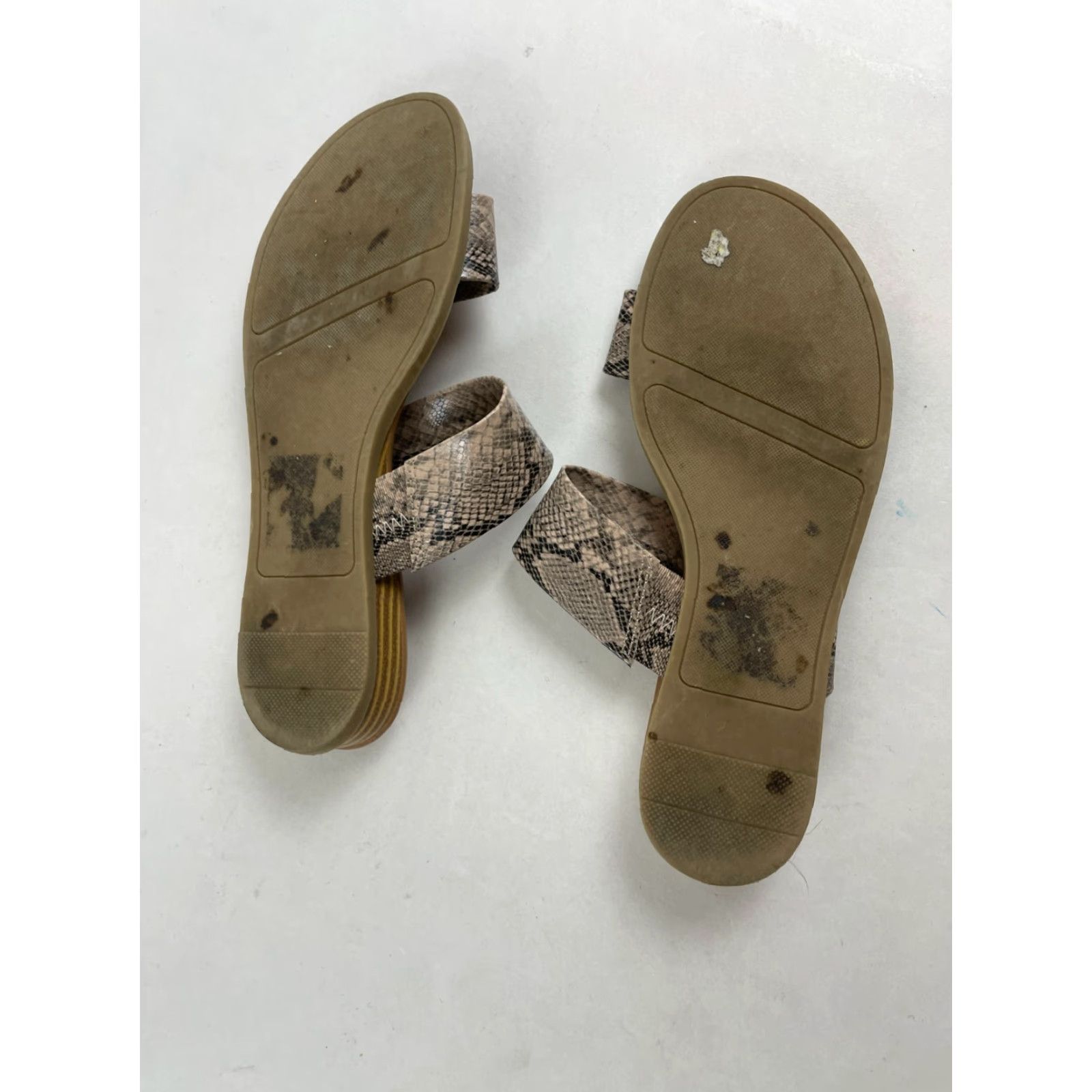 Vintage LC Lauren Conrad Sandals Women's 7? Sandals Open Toe Snake Print Strap Flat Shoes Zipper? No, Slip On? (Adjust to 7/7.5) Size US 7 / IT 37 - 4 Thumbnail