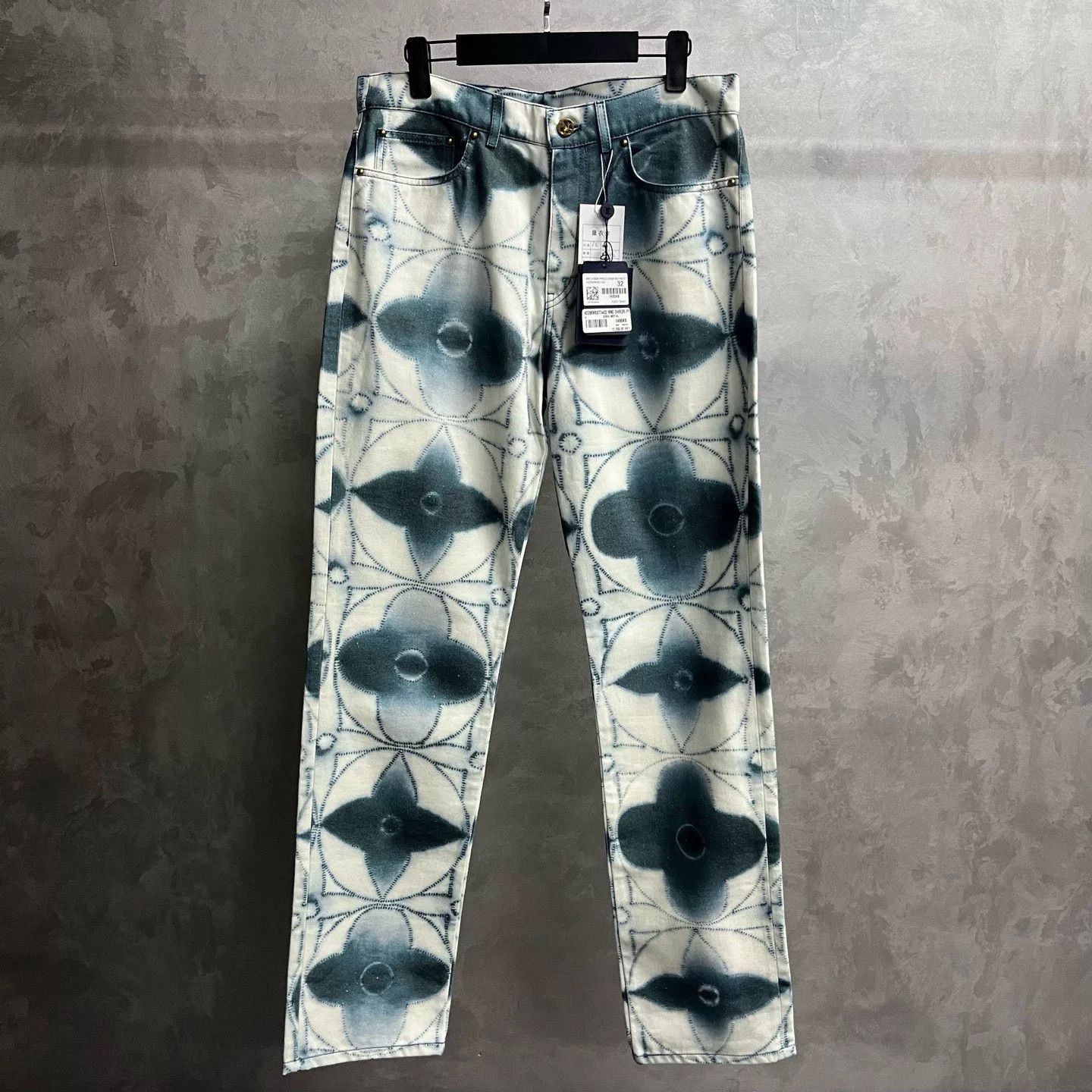 Louis Vuitton Louis Vuitton Casual Printed Blue Denim Jeans 28 Men Size US 28 / EU 44 - 1 Thumbnail