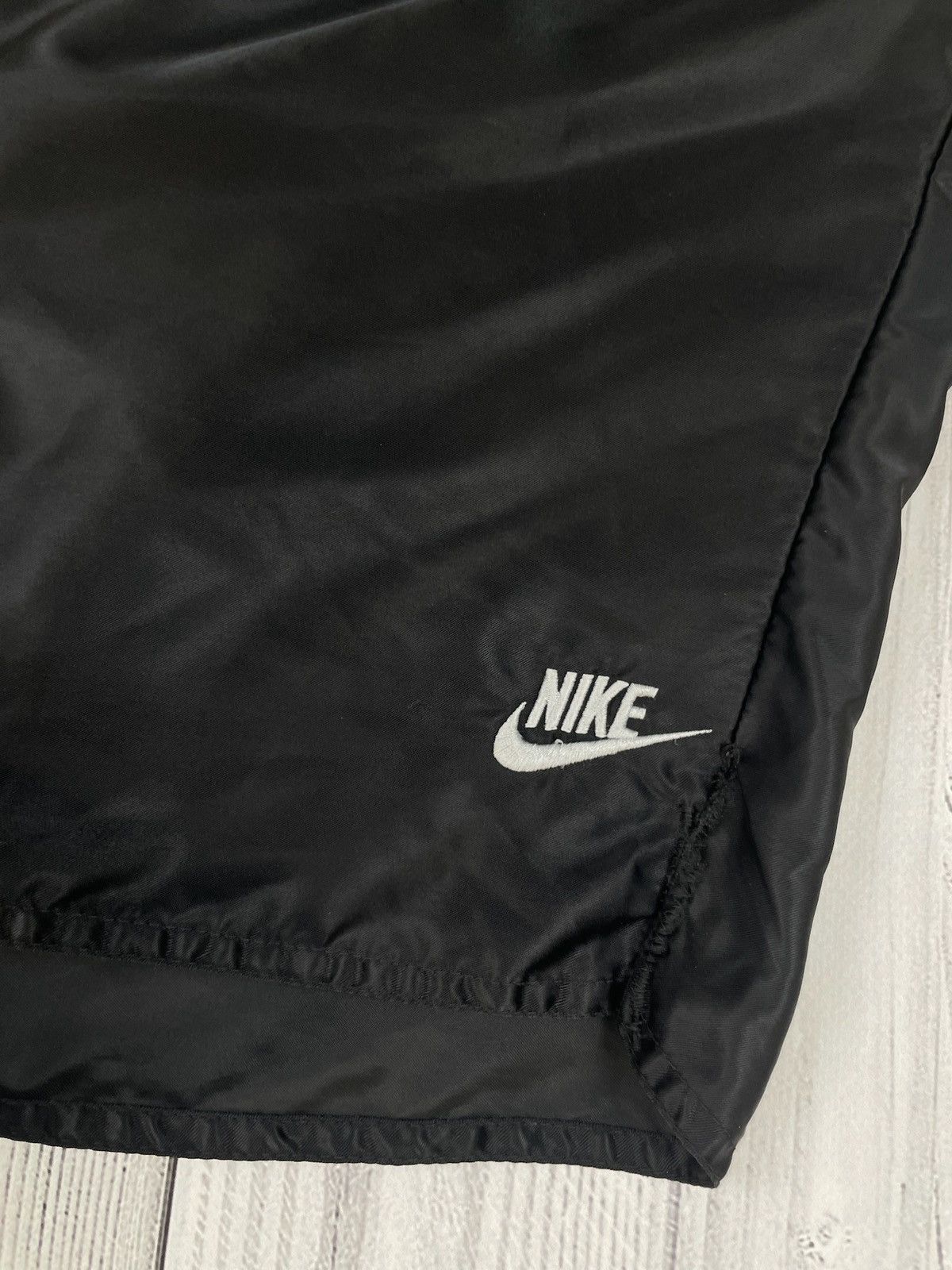 Nike Vintage Nike nylon shorts size L black Size US 34 / EU 50 - 2 Thumbnail