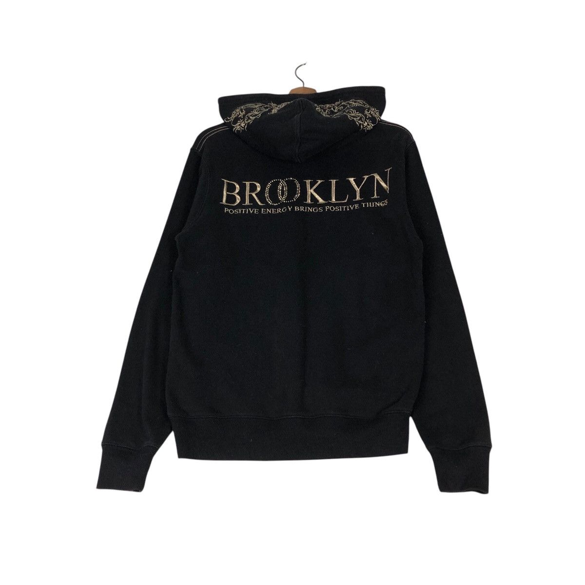 Japanese Brand KARL KANI “BROOKLYN ENERGY” Gothic Embroidered Hoodie Size US M / EU 48-50 / 2 - 11 Thumbnail