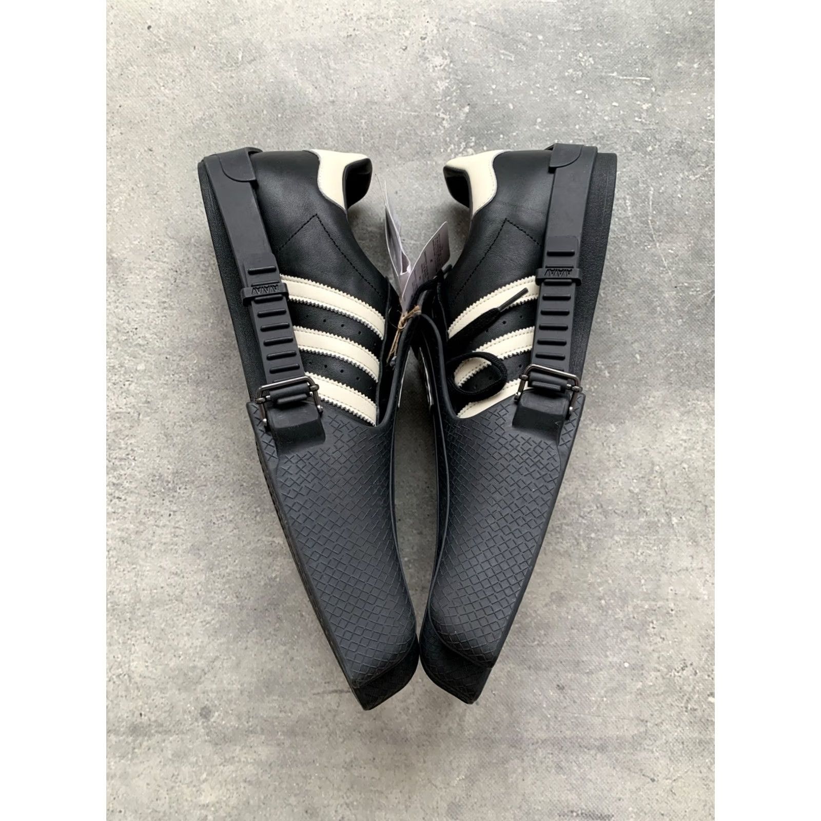 Adidas ADIDAS Superstar Main Selling Point SJ JP7141 Black US 12, UK 10.5, EUR 45.5 Men Sneaker Leather 2024 Size US 11 / EU 44 - 4 Thumbnail