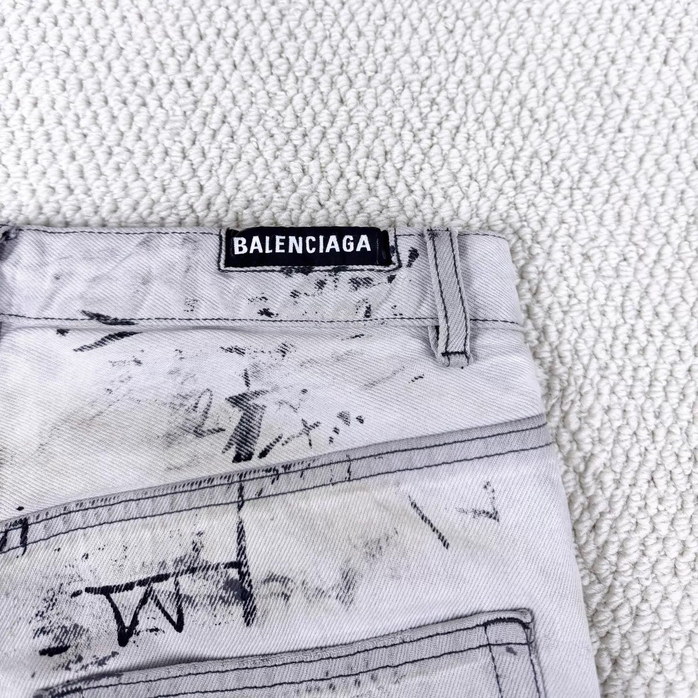 Balenciaga Balenciaga FW23 White Washed Graffiti Muddy Denim XS/OS Size US 27 - 4 Thumbnail