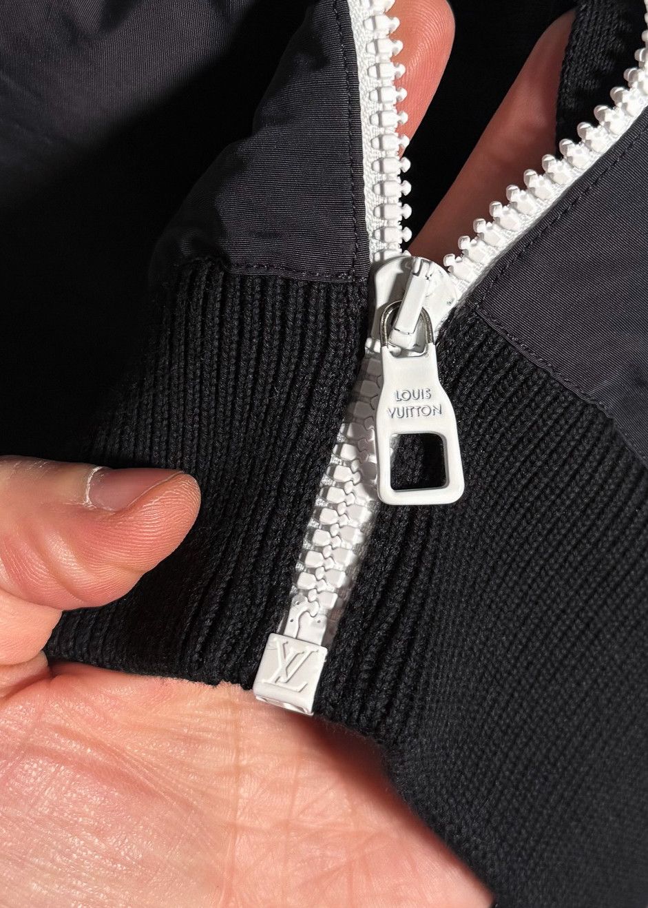 Louis Vuitton Louis Vuitton SS23 Green Black Colourblock Hybrid Zip Hoodie Size US XL / EU 56 / 4 - 6 Thumbnail