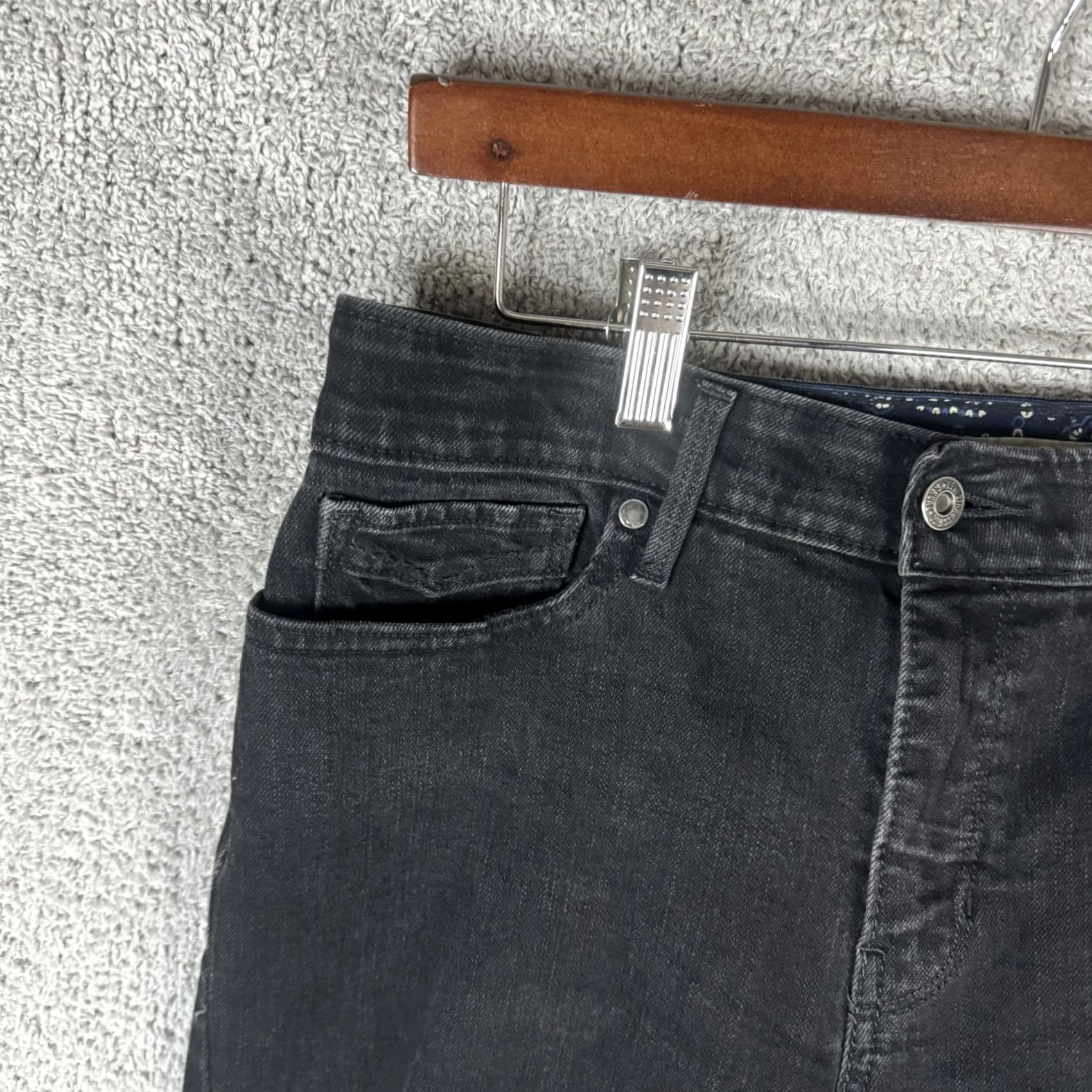 Levi's Levi's Jeans Womens 12 Black Straight Leg 525 Perfect Waist Stretch Denim Regular Rise 31 In Inseam -Mid Dark Wash Pants Size 34" / US 12 / IT 48 - 2 Thumbnail