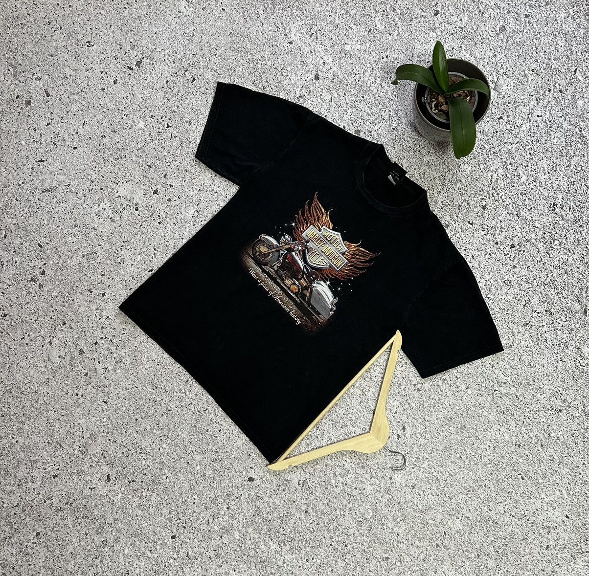 Band Tees × Harley Davidson × Vintage Vintage Harley Davidson Wear a Piece of American History Tee Size US XL / EU 56 / 4 - 1 Thumbnail
