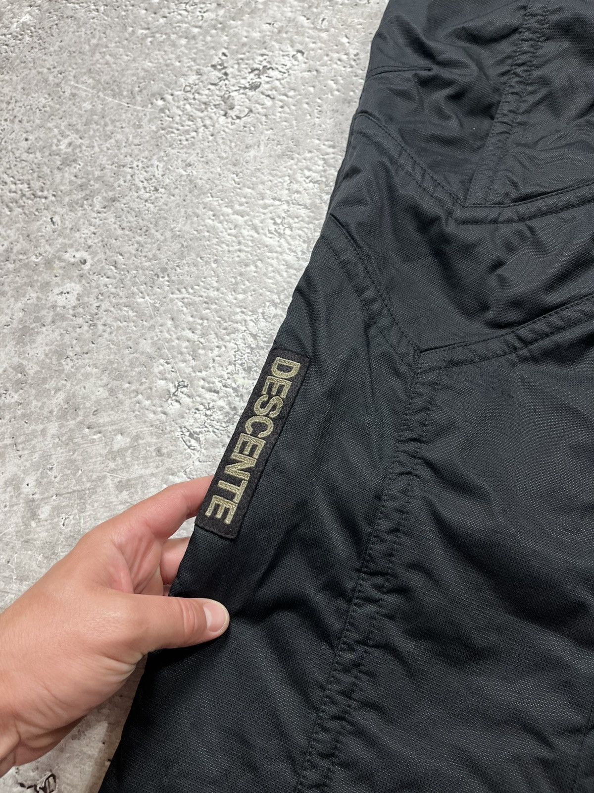 Descente × Vintage Vintage Descente Ski Pants Men’s L Black Technical Trousers Size US 28 / EU 44 - 3 Thumbnail