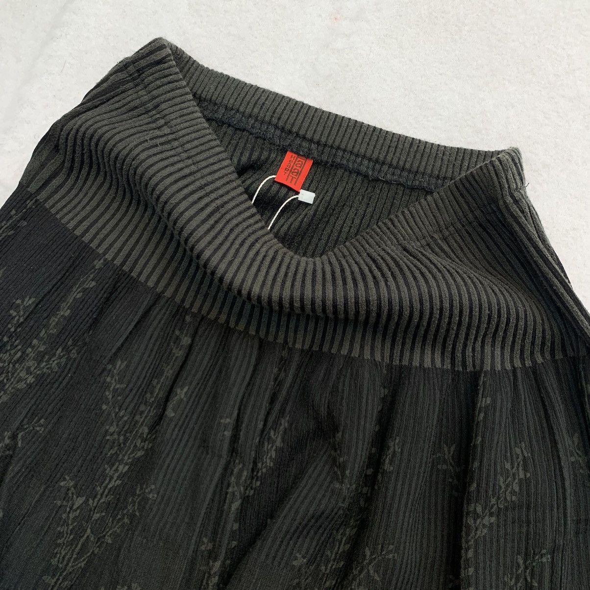 Issey Miyake Issey Miyake Heart HaaT Floral Embroidered Jacquard Skirt Size 29" - 5 Thumbnail