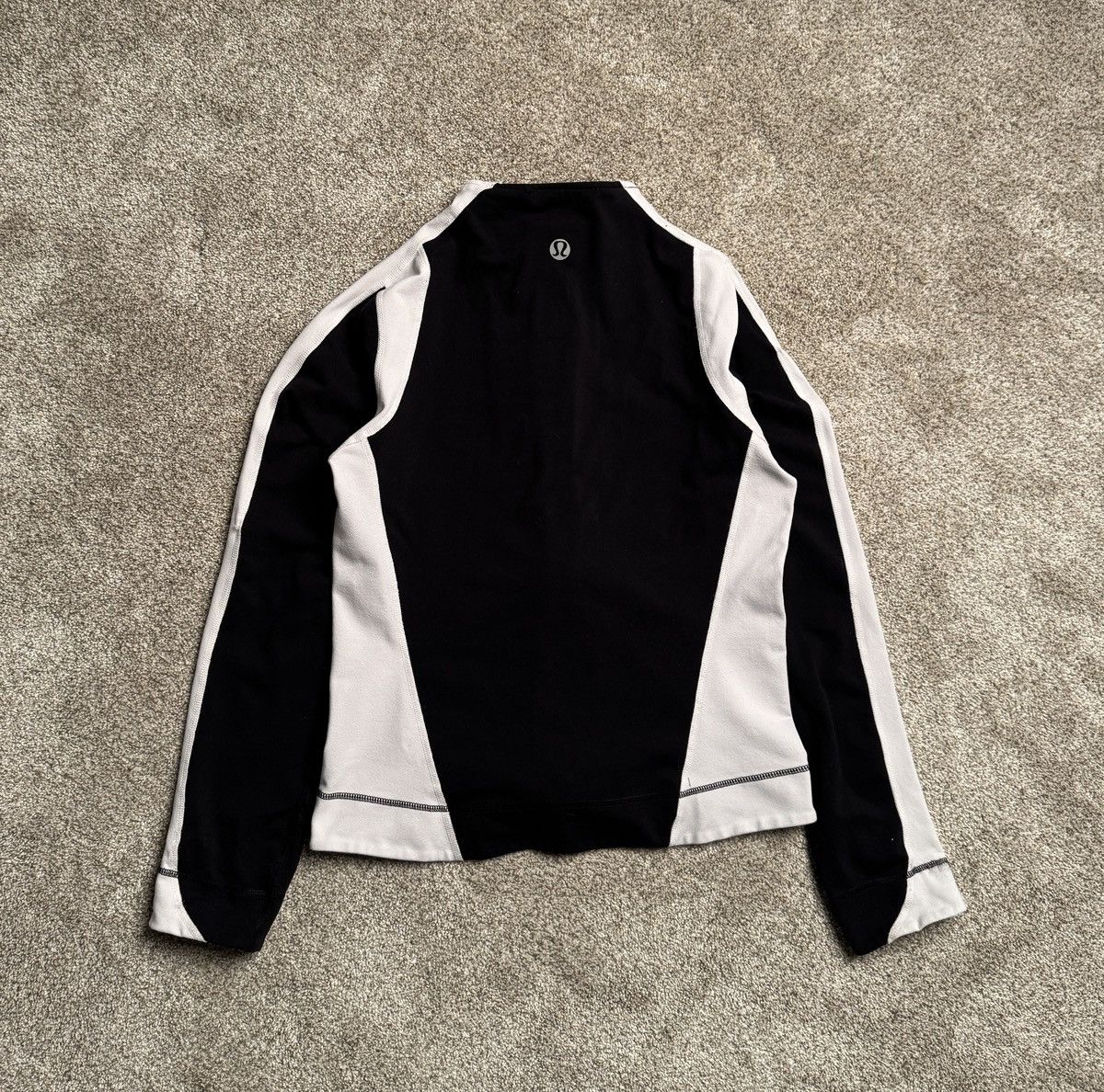Lululemon BLACK & WHITE LULULEMON TRACK JACKET Size M / US 6-8 / IT 42-44 - 1 Thumbnail