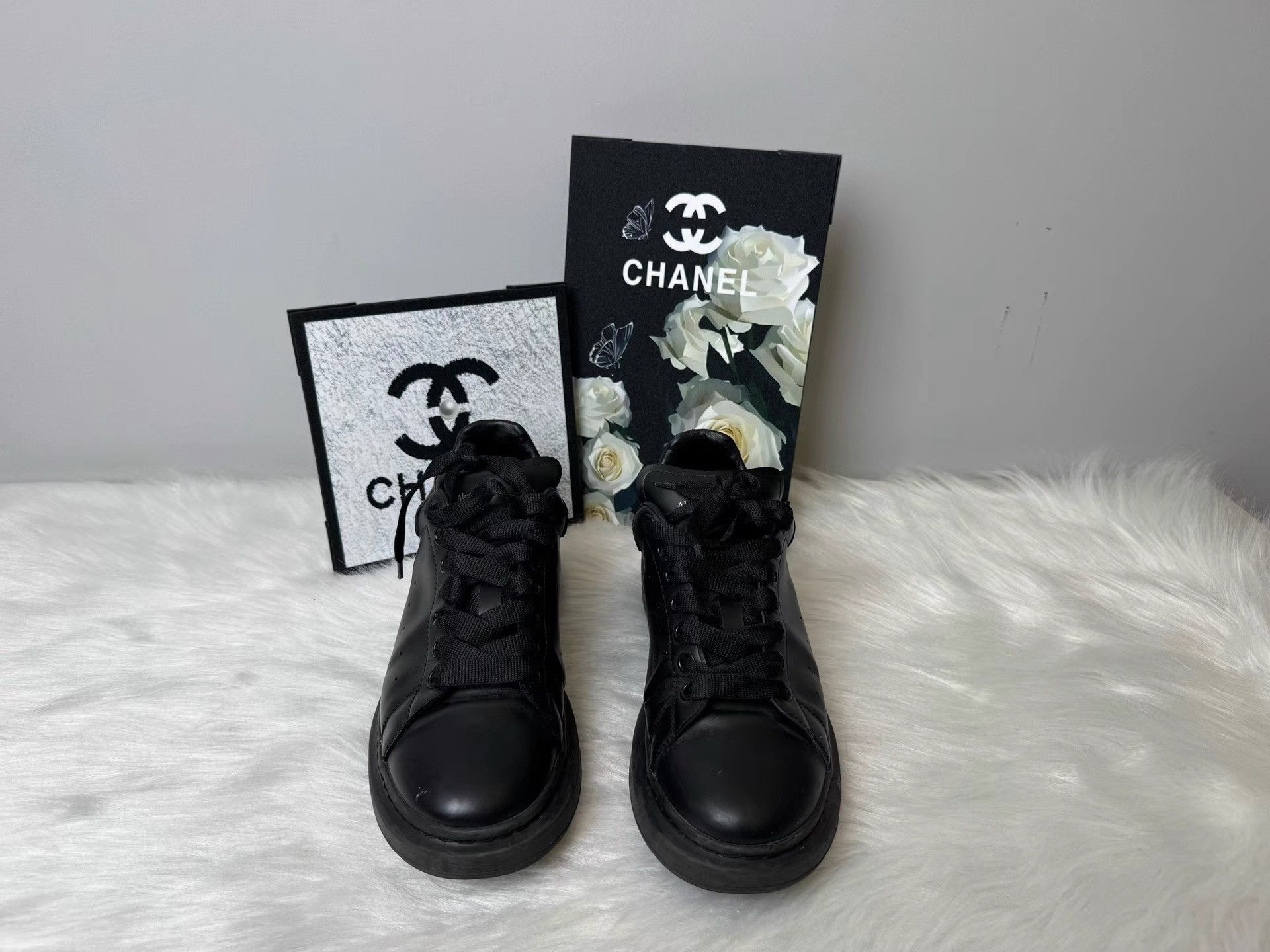 Alexander McQueen Alexander McQueen Black Low-Top Platform Shoes K36 Size US 9 / EU 42 - 2 Thumbnail