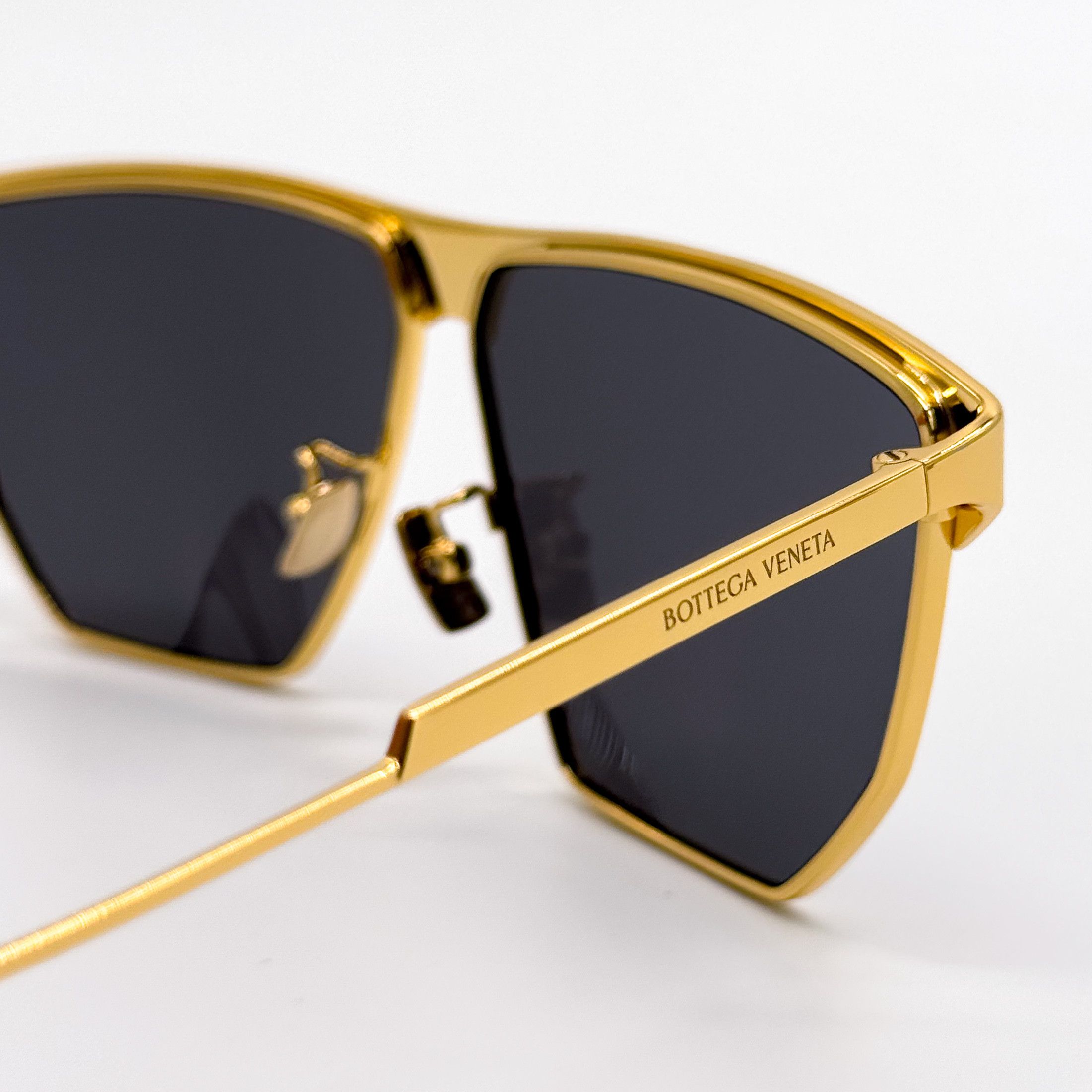 Bottega Veneta NEW BOTTEGA VENETA BV1069S 001 GOLD GREY UNISEX SUNGLASSES Size ONE SIZE - 9 Thumbnail