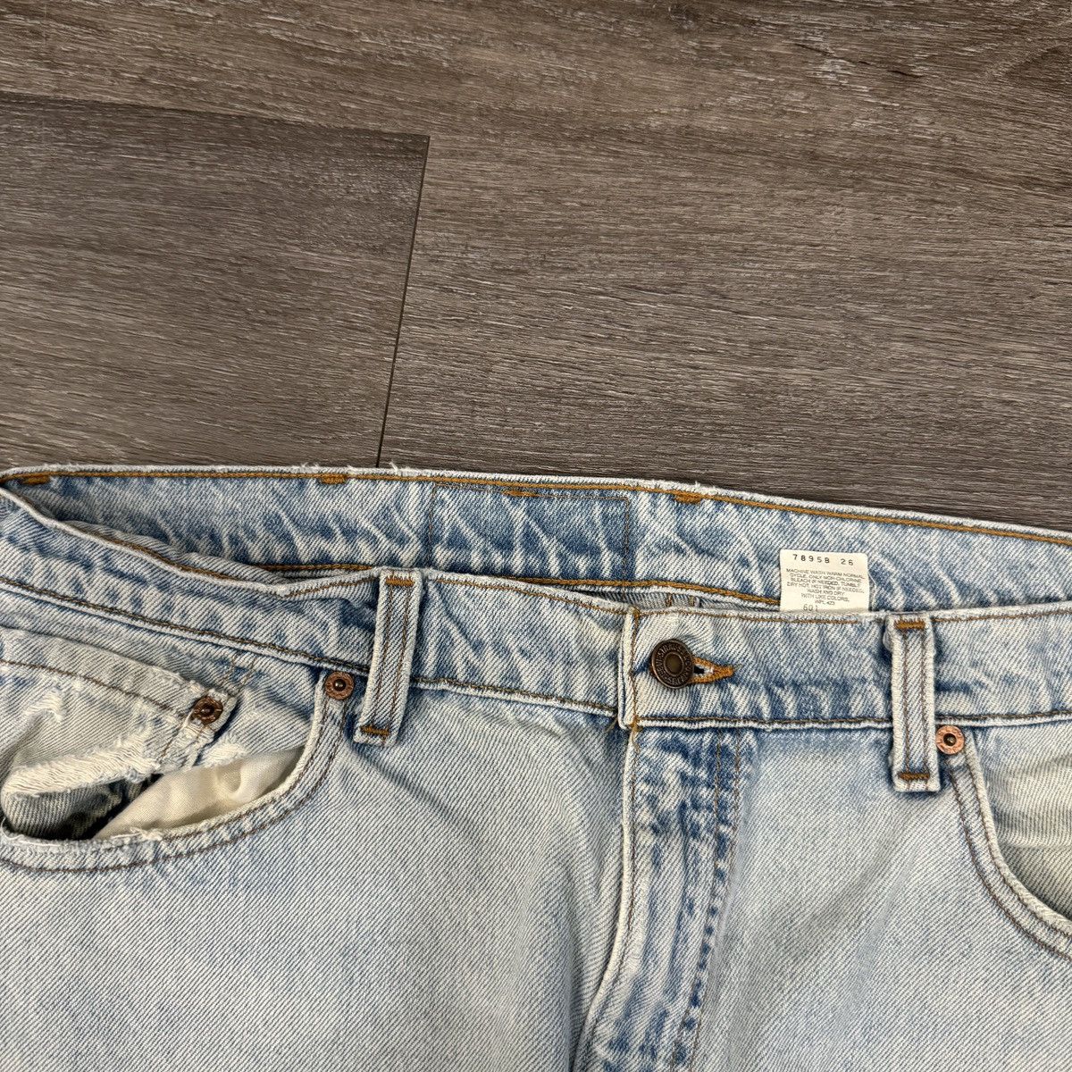 Levi's × StraightFaded × Vintage Vintage 90s Levi’s 550 Faded & distressed baggy jeans Size US 40 / EU 56 - 5 Thumbnail