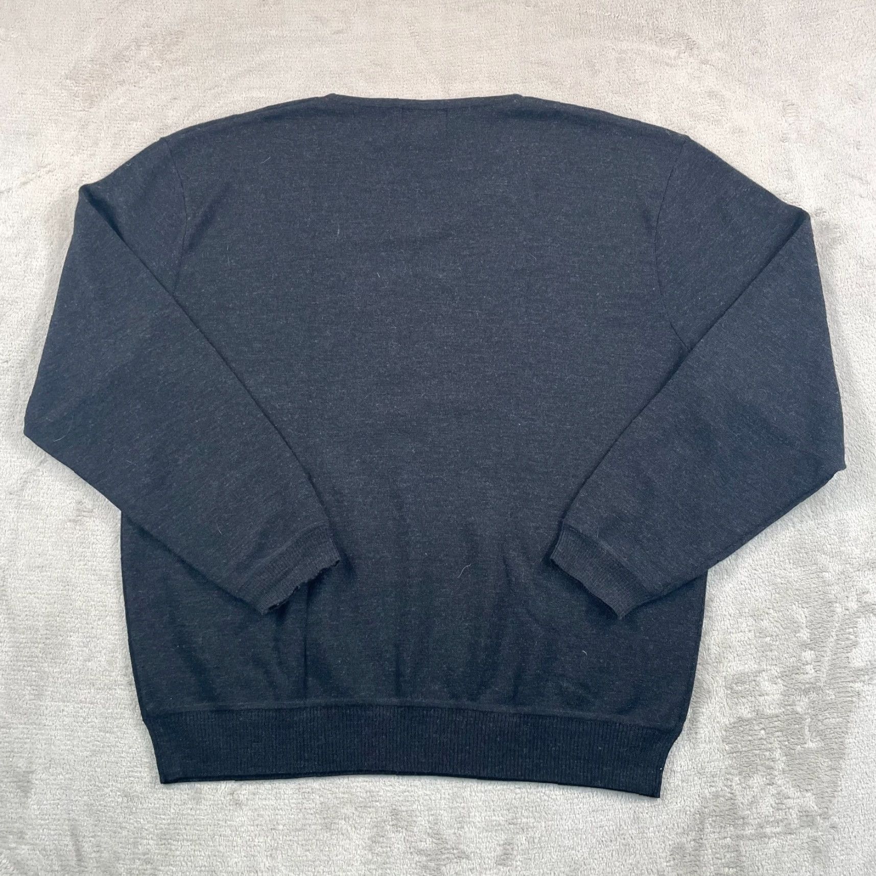 Pendleton Pendleton V Neck Sweater Men XL Grey 100% Merino Wool Long Sleeve Preppy Size US XL / EU 56 / 4 - 4 Thumbnail