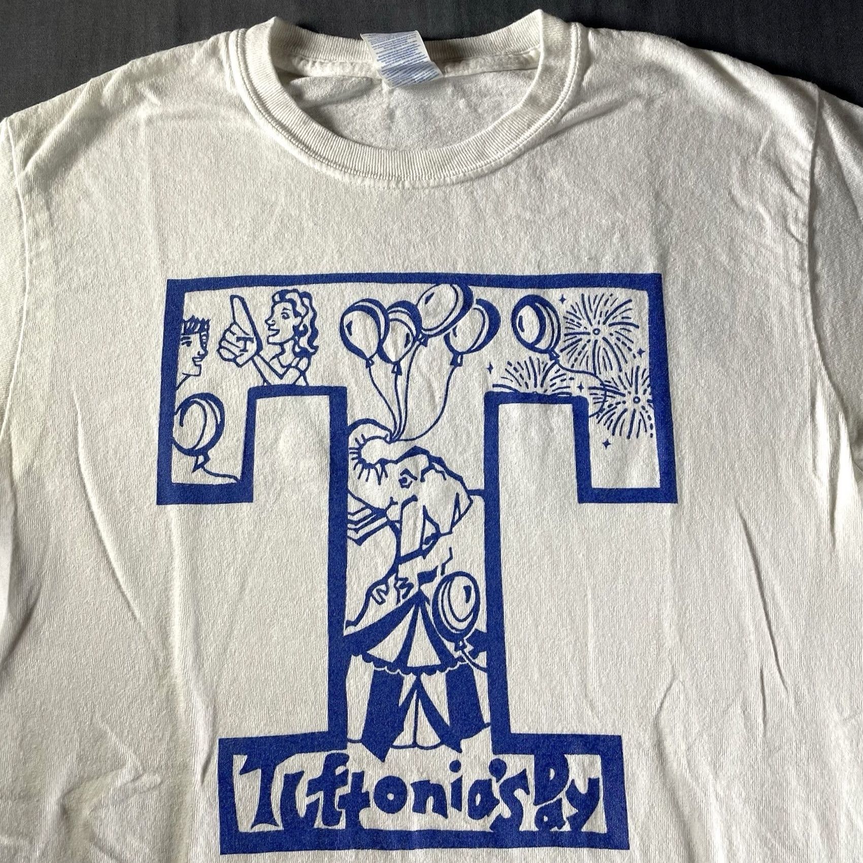 Vintage Tufts University Shirt Men’s Small Tuftonias Day TUSC Elephant Festival Tee White S Mens University Shirt Tee Size US S / EU 44-46 / 1 - 2 Thumbnail