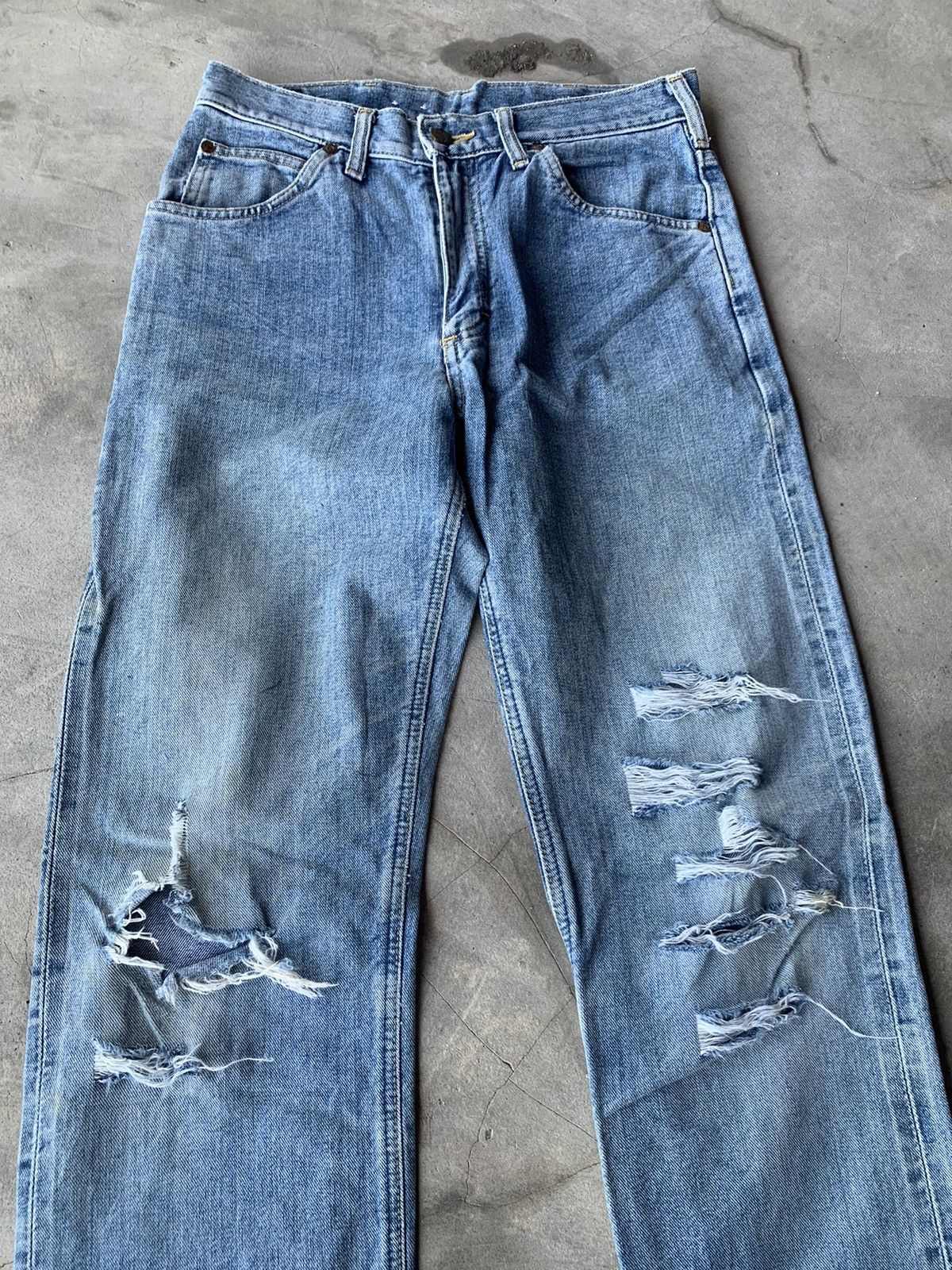 Lee DISTRESSED LEE RIDER LEF HAND SELVEDGE. Size US 30 / EU 46 - 3 Thumbnail