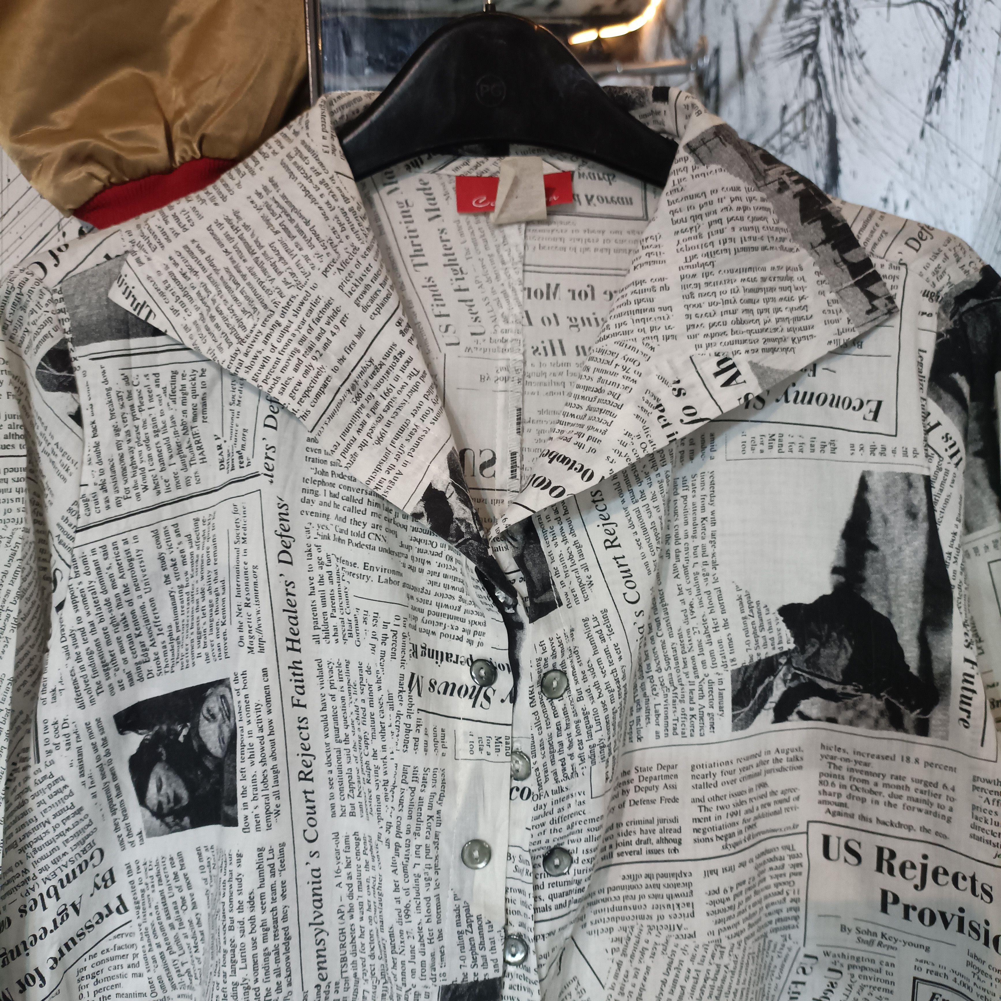 Japanese Brand Vintage News Paper Tops 3 Button Ic Collection Made In USA Size M / US 6-8 / IT 42-44 - 3 Thumbnail