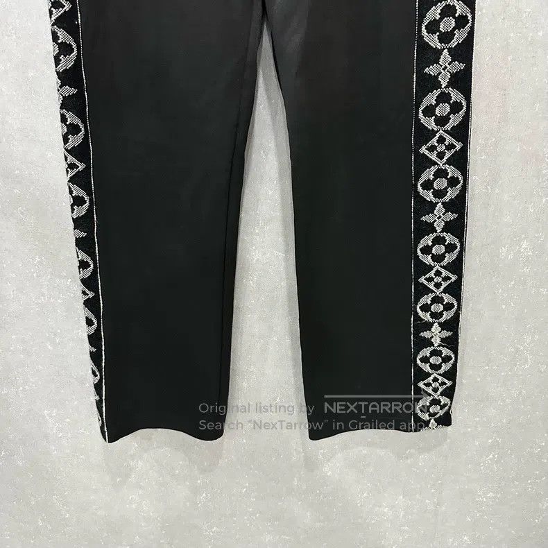 Louis Vuitton Louis Vuitton size m Striped embroidered lettered pants Size US 28 / EU 44 - 2 Thumbnail