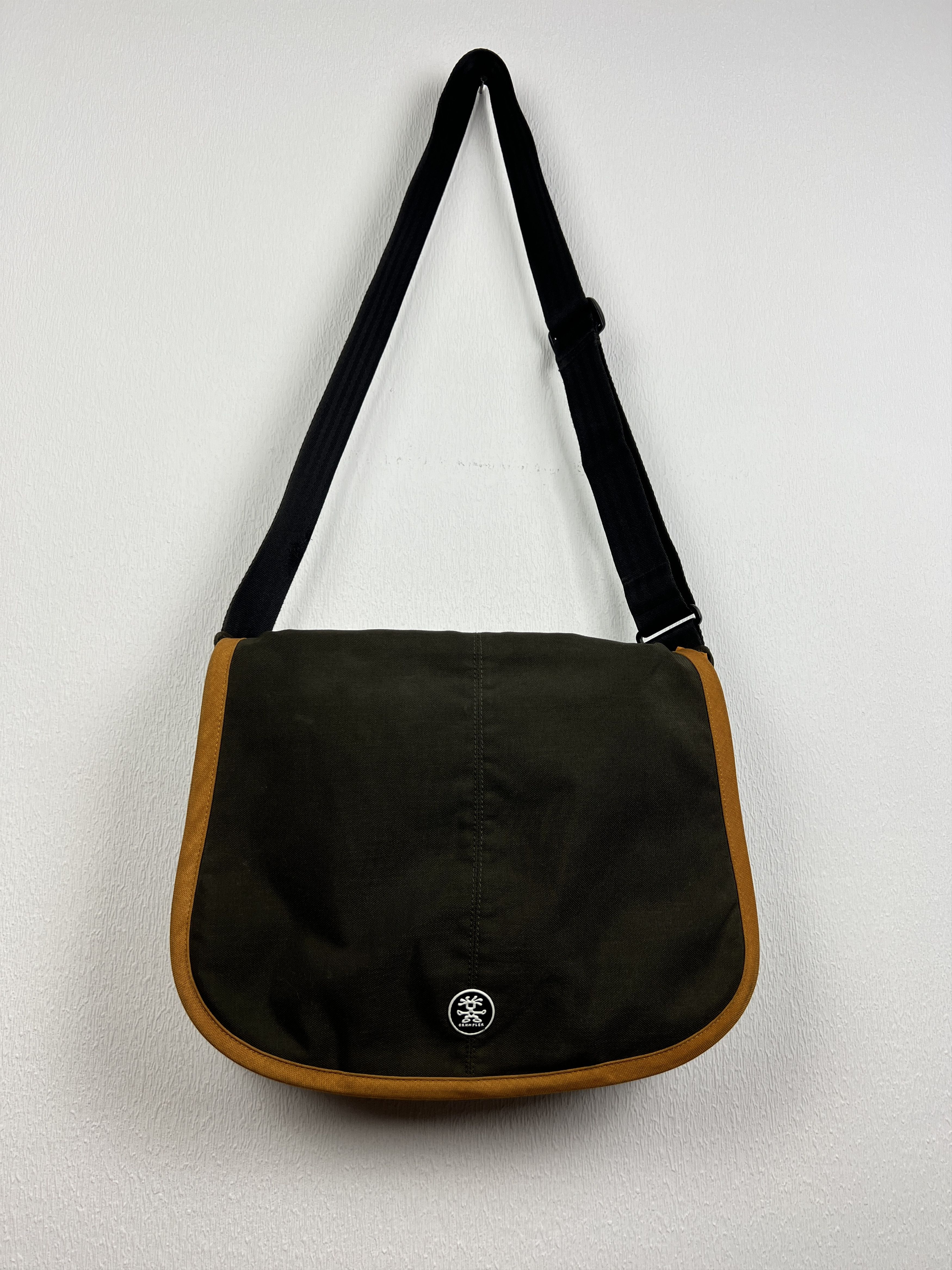 Crumpler × Vintage Crumpler Messenger Bag Cheesy Disco For Laptop