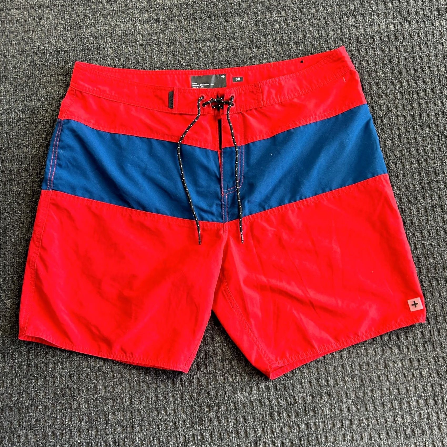 Tavik Tavik Swim Trunks Board Shorts 38 Red Blue Stripe Drawstring Beach Surf Men Adult Regular 38 Red Size US 38 / EU 54 - 2 Thumbnail