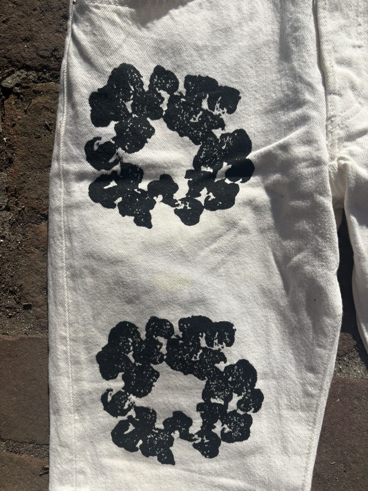 DENIM TEARS RARE Denim Tears White Cotton Wreath Levi’s Jeans Size 29 Size US 29 - 10 Thumbnail