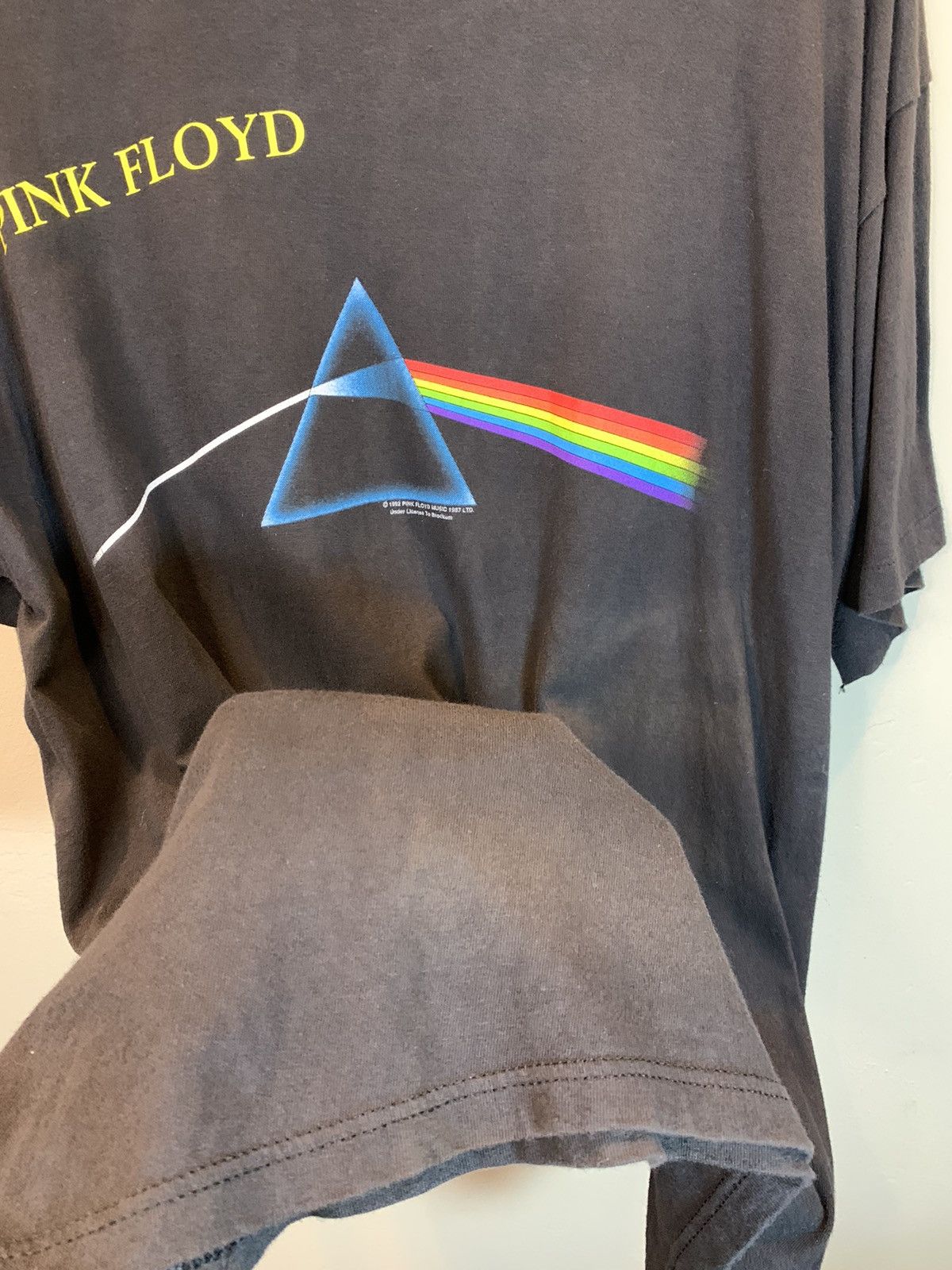 Brockum × Pink Floyd × Vintage RARE Vintage 90s Pink Floyd Dark Side Of The Moon Tour Shirt Size US XL / EU 56 / 4 - 7 Thumbnail