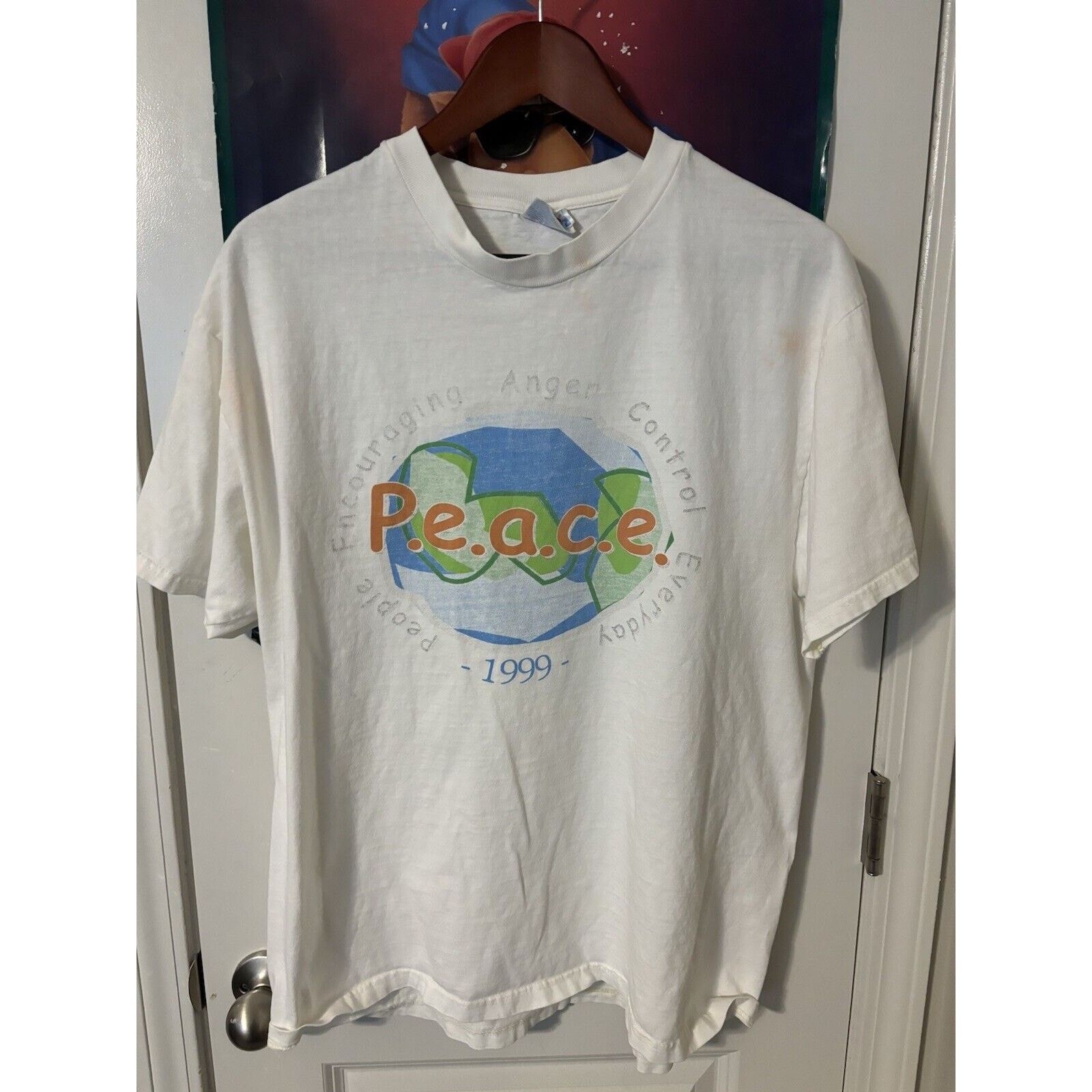 Other vintage P.E.A.C.E 1999 white earth day t-shirt size XL Size US XL / EU 56 / 4 - 1 Thumbnail