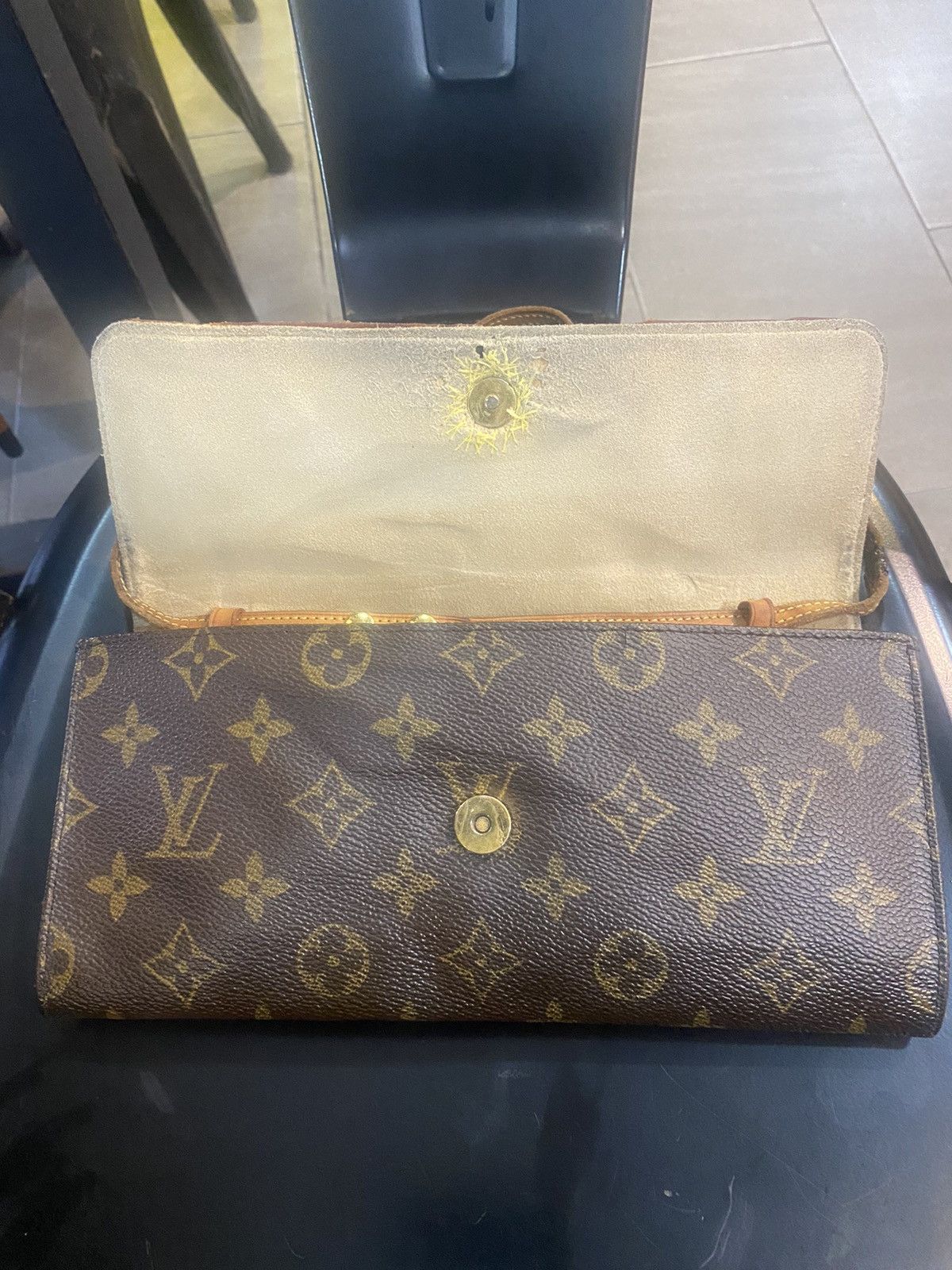 Louis Vuitton Authentic Vintage Louis Vuitton Monogram Pochette PM Size ONE SIZE - 23 Thumbnail
