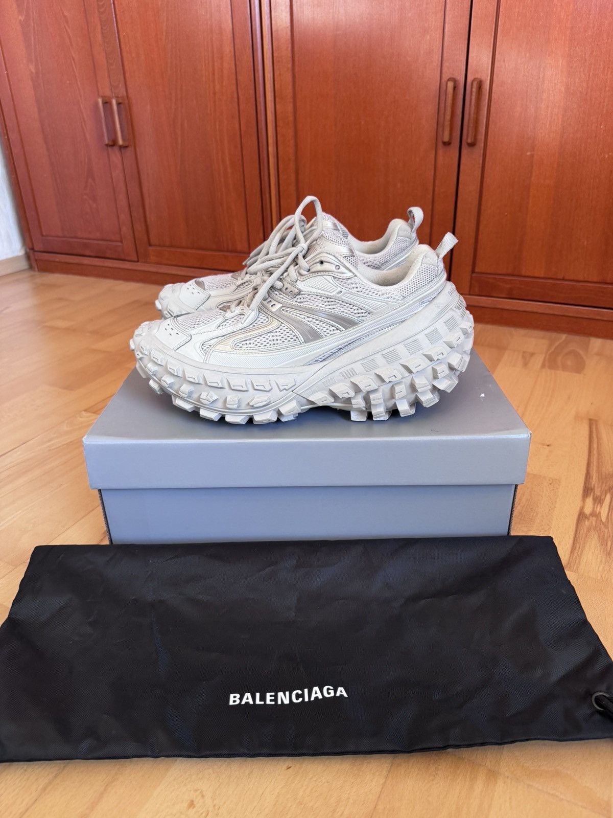 Balenciaga Balenciaga Defender Beige Size US 10 / EU 43 - 1 Thumbnail