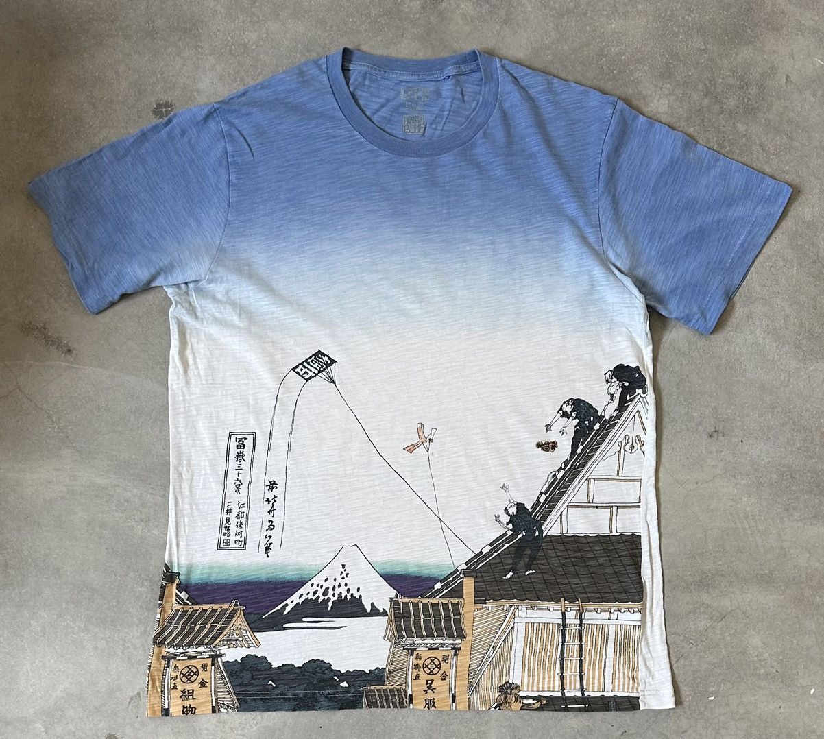 Uniqlo HOKUSAI BLUE JAPAN TEE Size US L / EU 52-54 / 3 - 1 Thumbnail