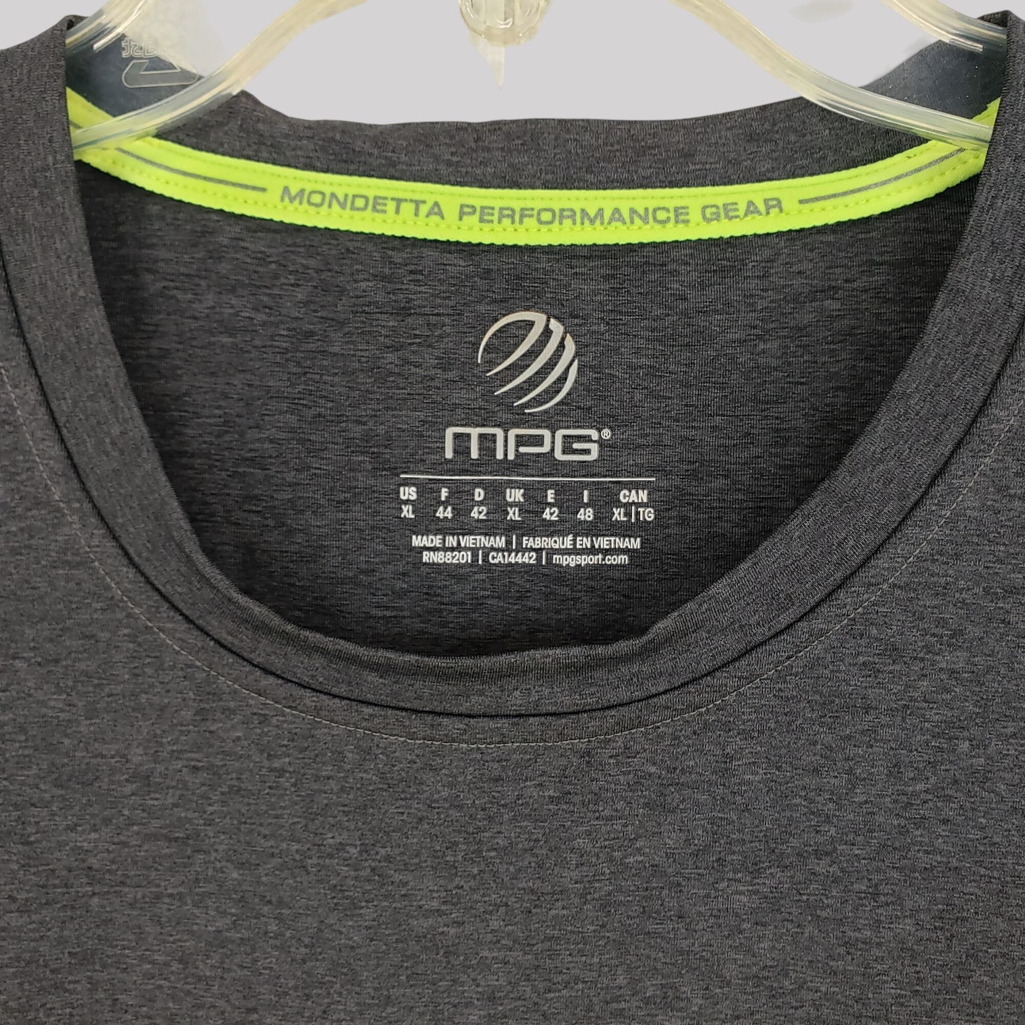 Other MPG Long Sleeve Performance Shirt Moisture-Wicking Mens XL Size US XL / EU 56 / 4 - 5 Thumbnail