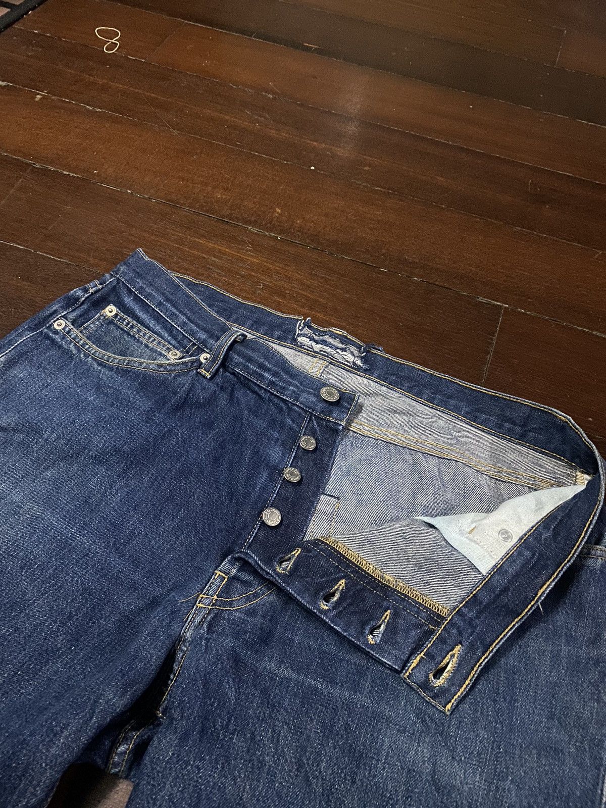 FIRE 🔥🔥 VINTAGE SUPREME DENIM TEAR RIPPED SHORT DISTRESSED