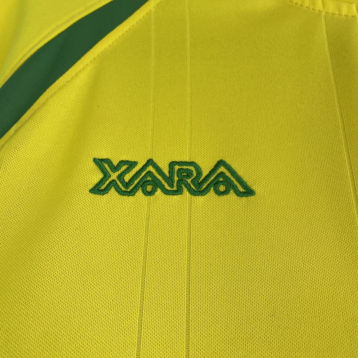 Other Norwich City Home Long Sleeve Jersey Men’s Shirt 2010/2011 Size US L / EU 52-54 / 3 - 5 Thumbnail