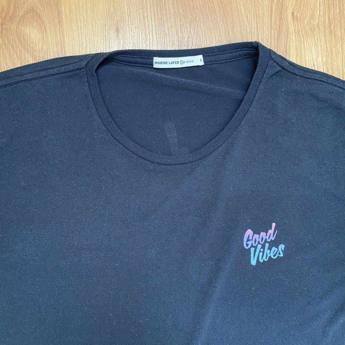 Marine Layer Marine Layer Men’s Good Vibes Logo T-Shirt Size Large Size US L / EU 52-54 / 3 - 4 Thumbnail