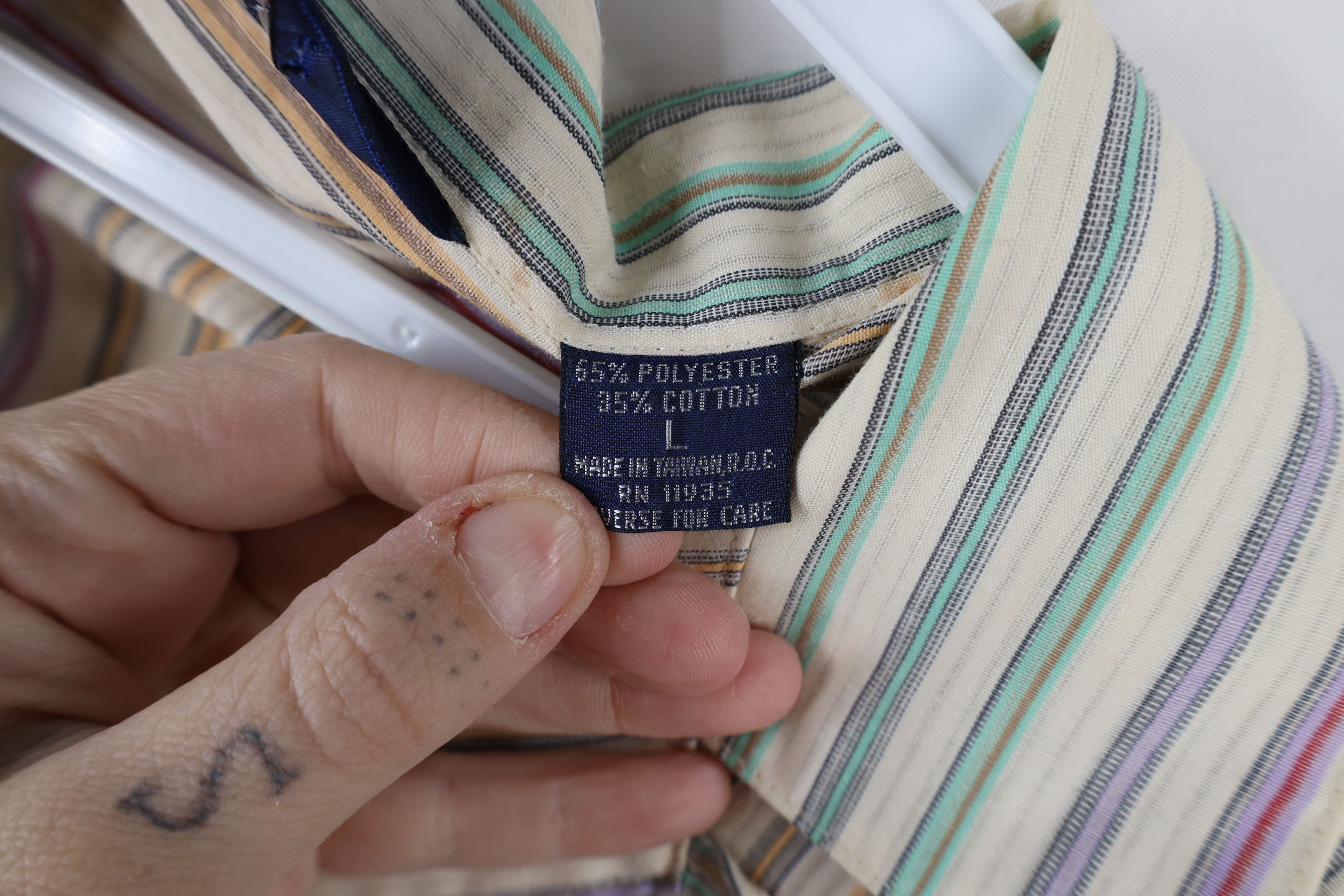 Vintage Vintage 70s Streetwear Collar Rainbow Striped Button Shirt Size US L / EU 52-54 / 3 - 10 Thumbnail