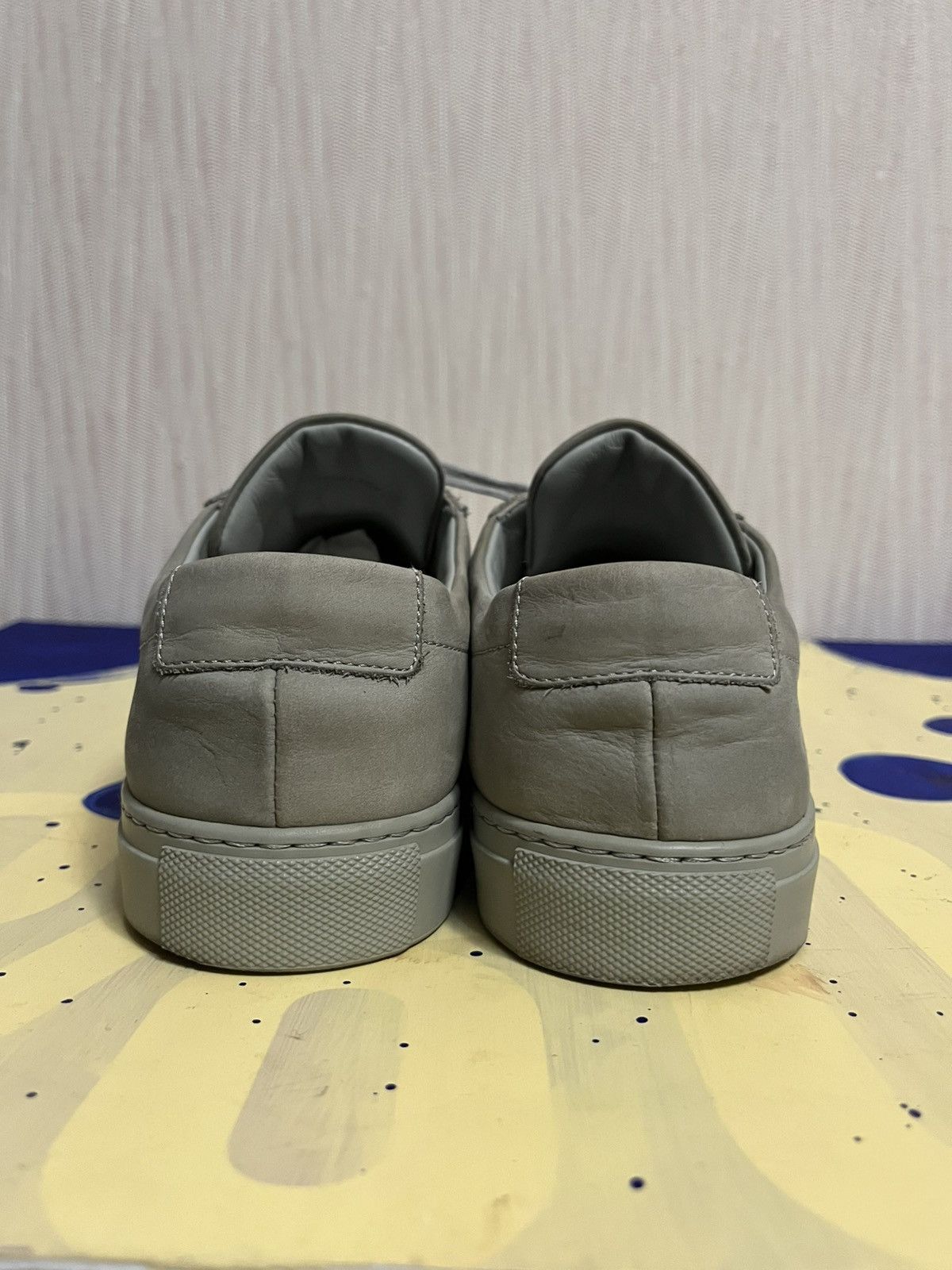 Common Projects Common projects achilles lowtop genuine suede leather sneaks Size US 7.5 / EU 40-41 - 4 Thumbnail