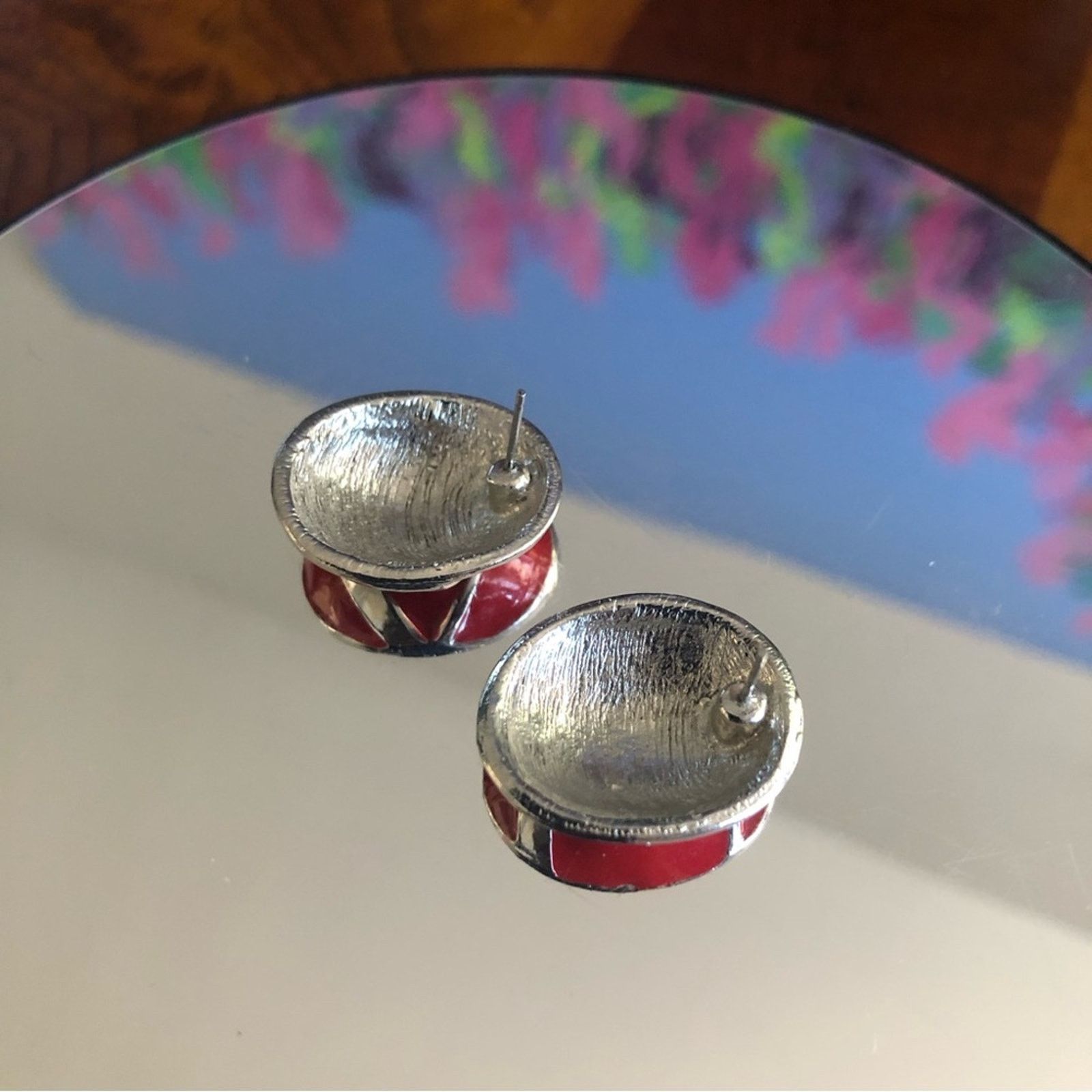 Vintage Vintage oval red enamel silver setting pierced earrings Size ONE SIZE - 7 Thumbnail