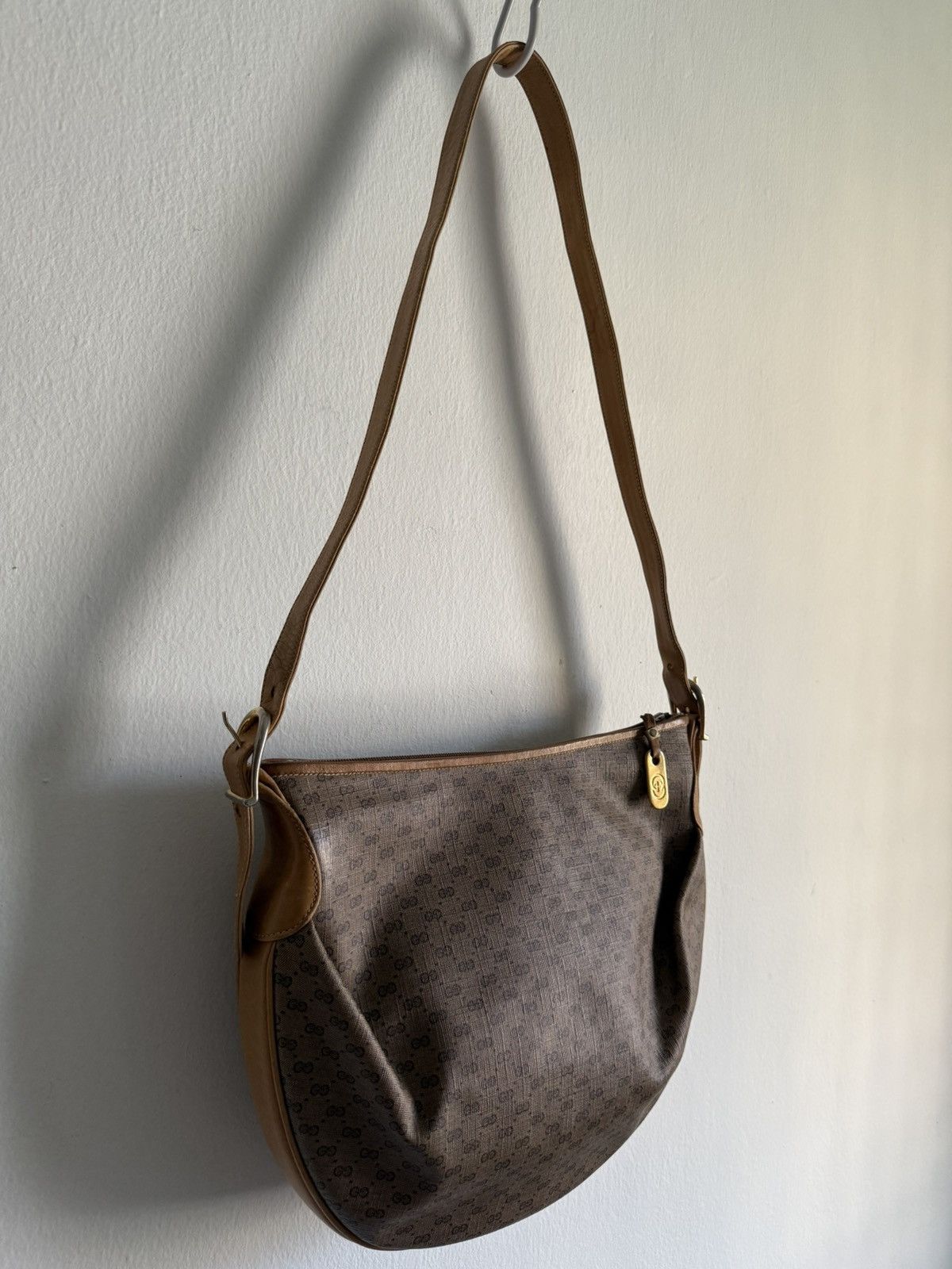 Gucci Vintage 90s Gucci Micro GG Supreme shoulder bag in beige PVC Size ONE SIZE - 6 Thumbnail